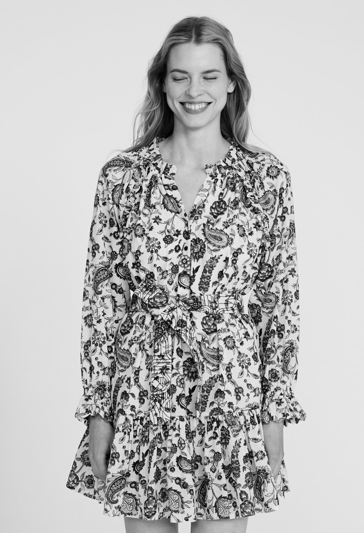 Robe ceinturee motif floral