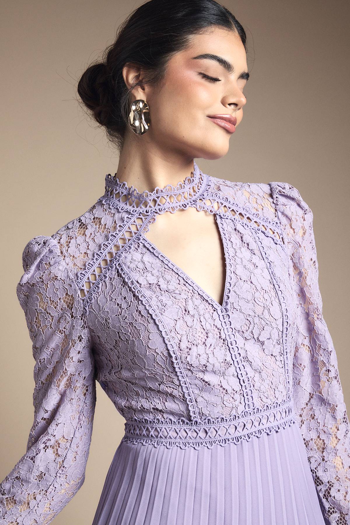 Oasis Robe Courte À Corsage En Dentelle Et Jupe Plissée
