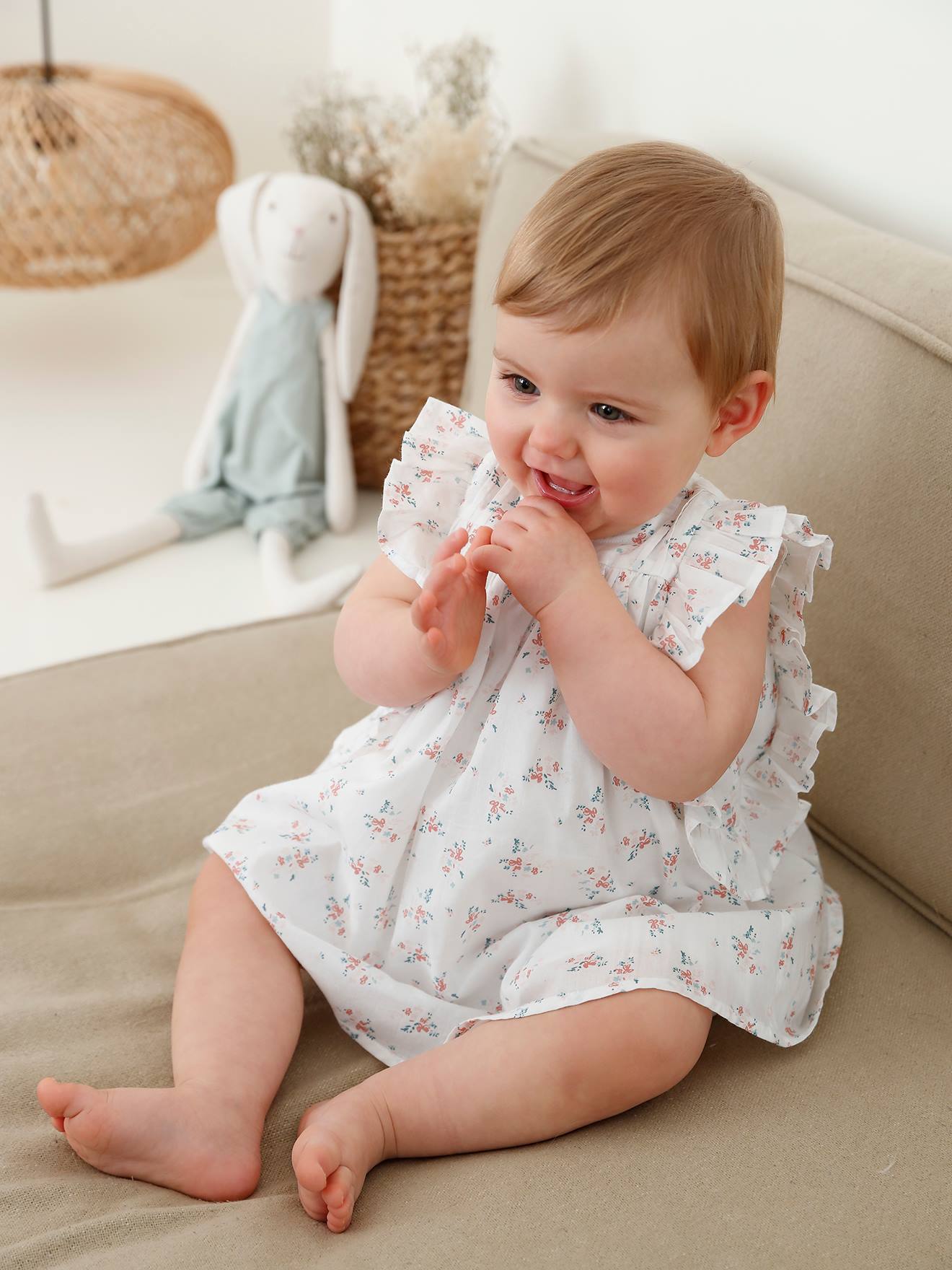 Vestido floral com babados para bebê, estampa branca clara