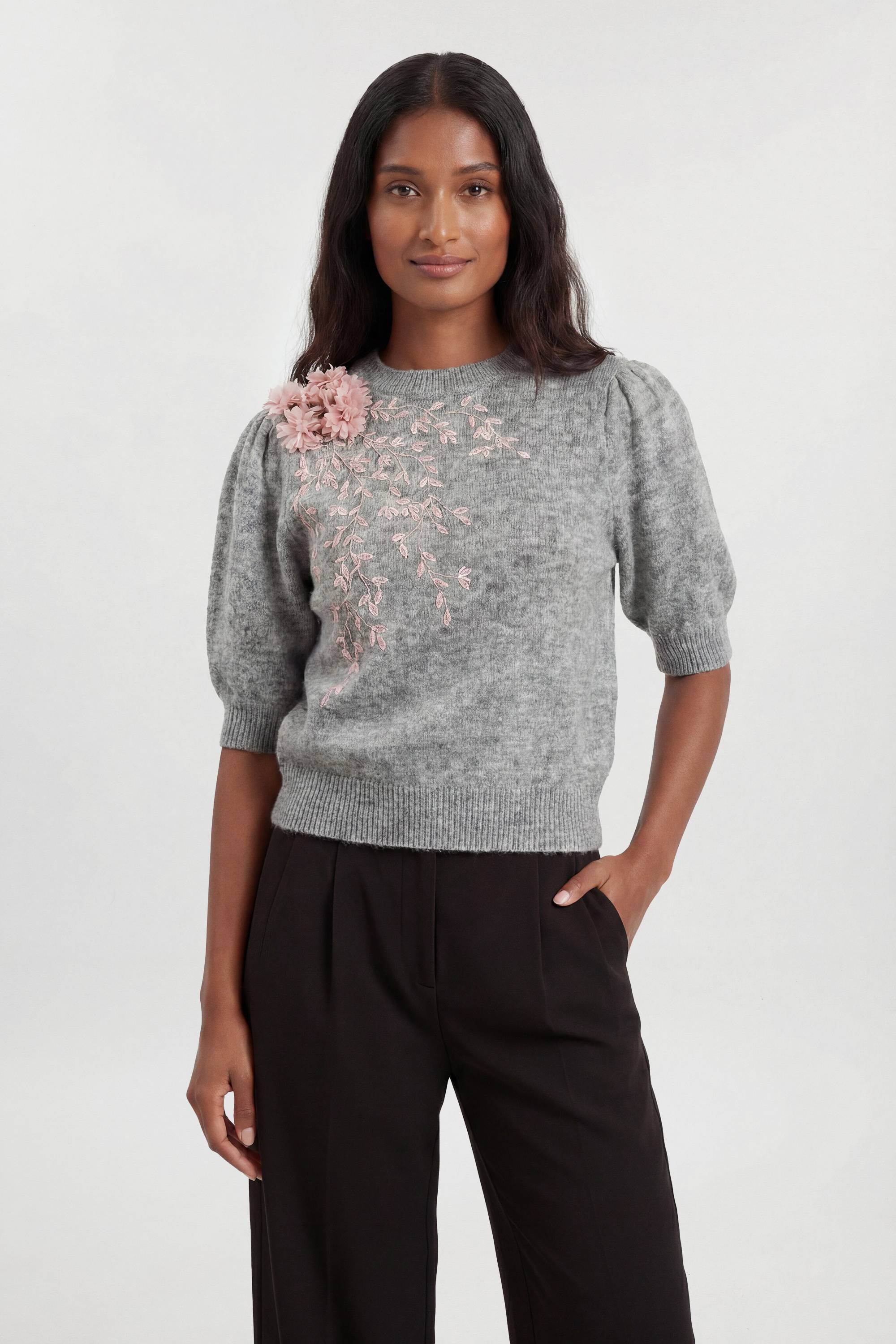 KarenMillen T-shirt en Maille à Manches Bouffantes avec Fleurs et Perles