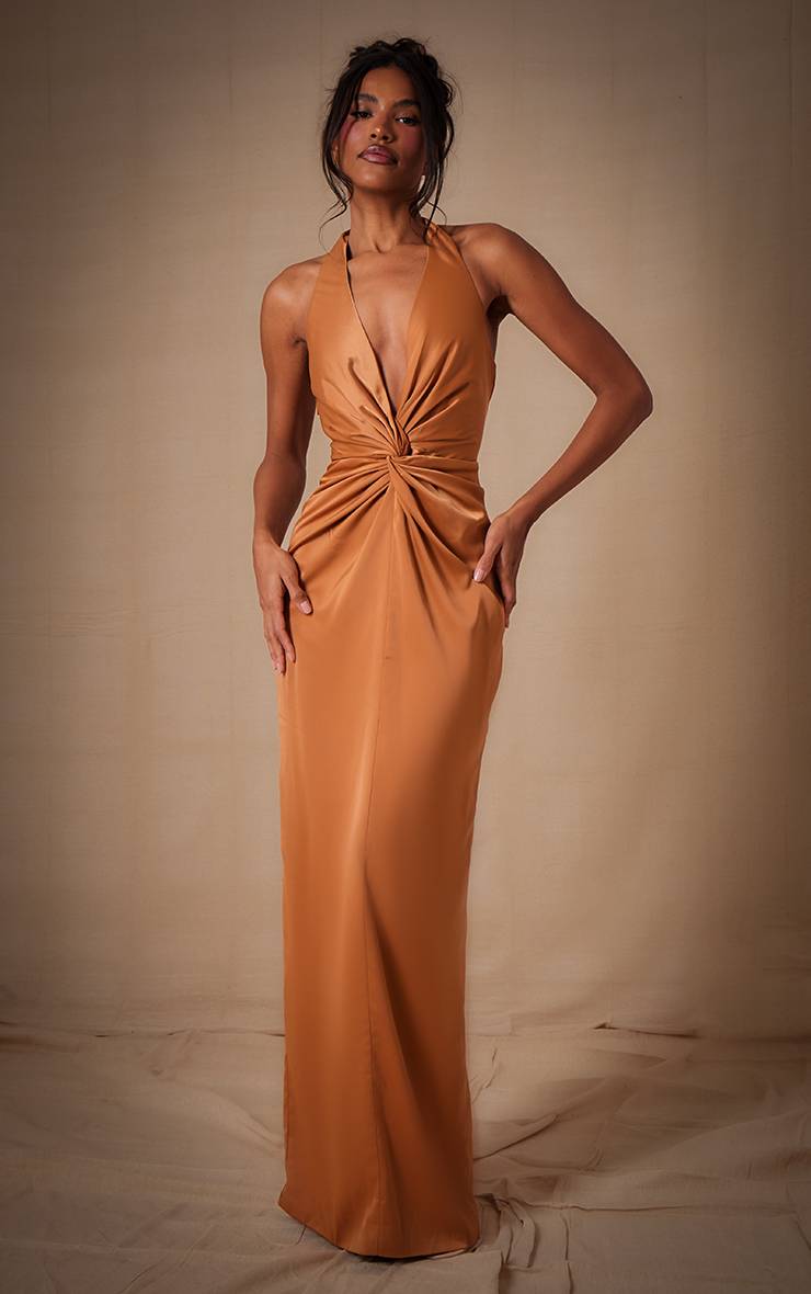 Cuivre Robe Longue Satinée Cuivrée Pour Demoiselle D'honneur Avec Col Américain Plongeant Torsadé
