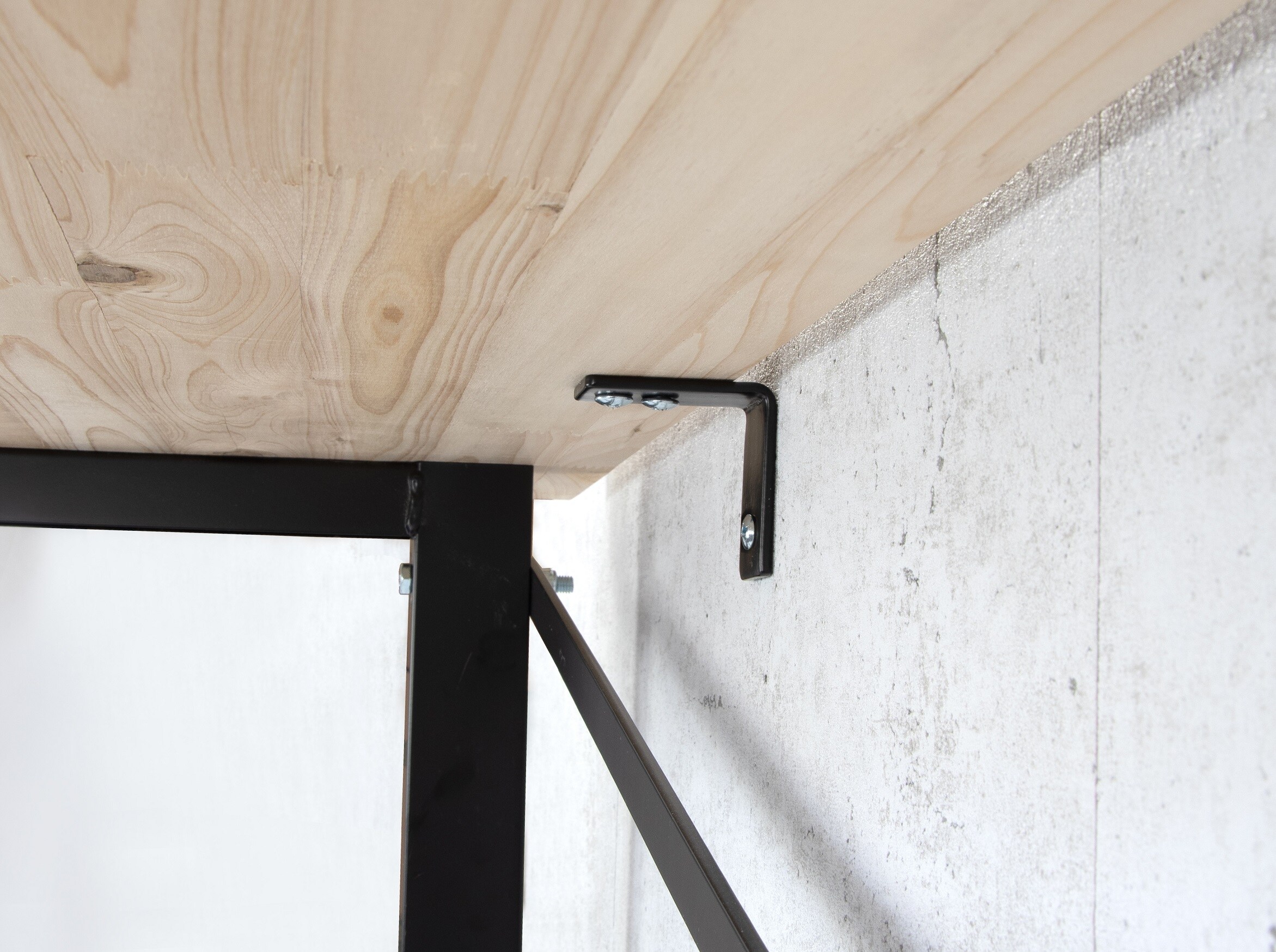 Werkbank mit FSC Holz-Arbeitsplatte