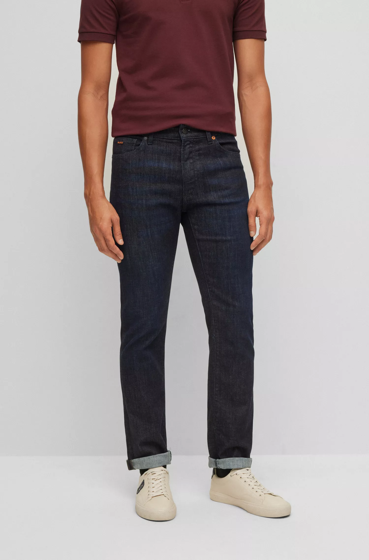 Calça jeans BOSS laranja, corte regular, em denim super elástico azul.