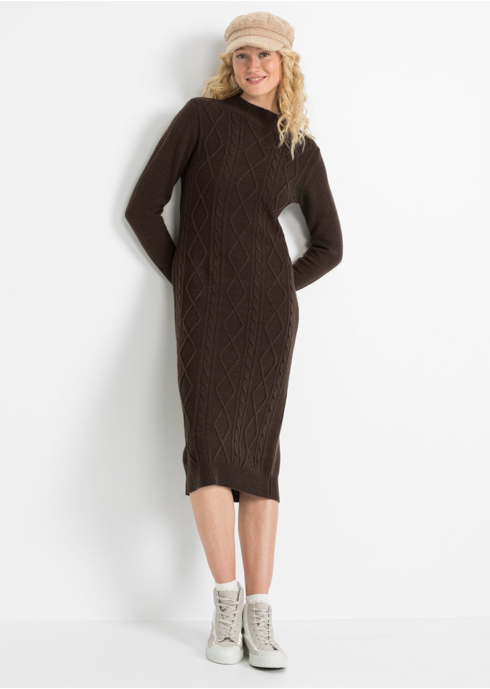 Robe en maille avec motif torsadé