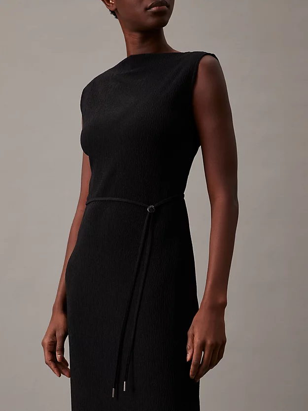 Vestido maxi trapézio de corte folgado