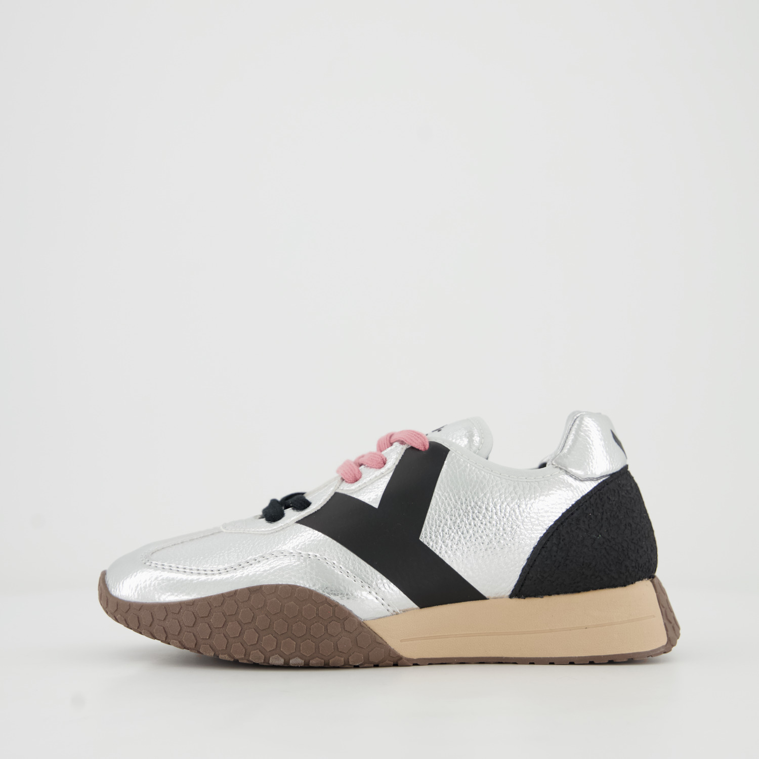 Keh-noo Sneaker
