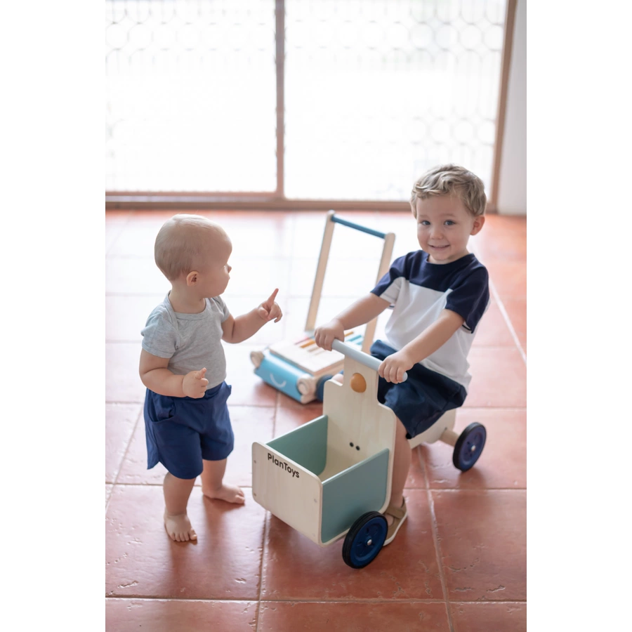 PlanToys Rutscher mit Lieferkorb Orchard