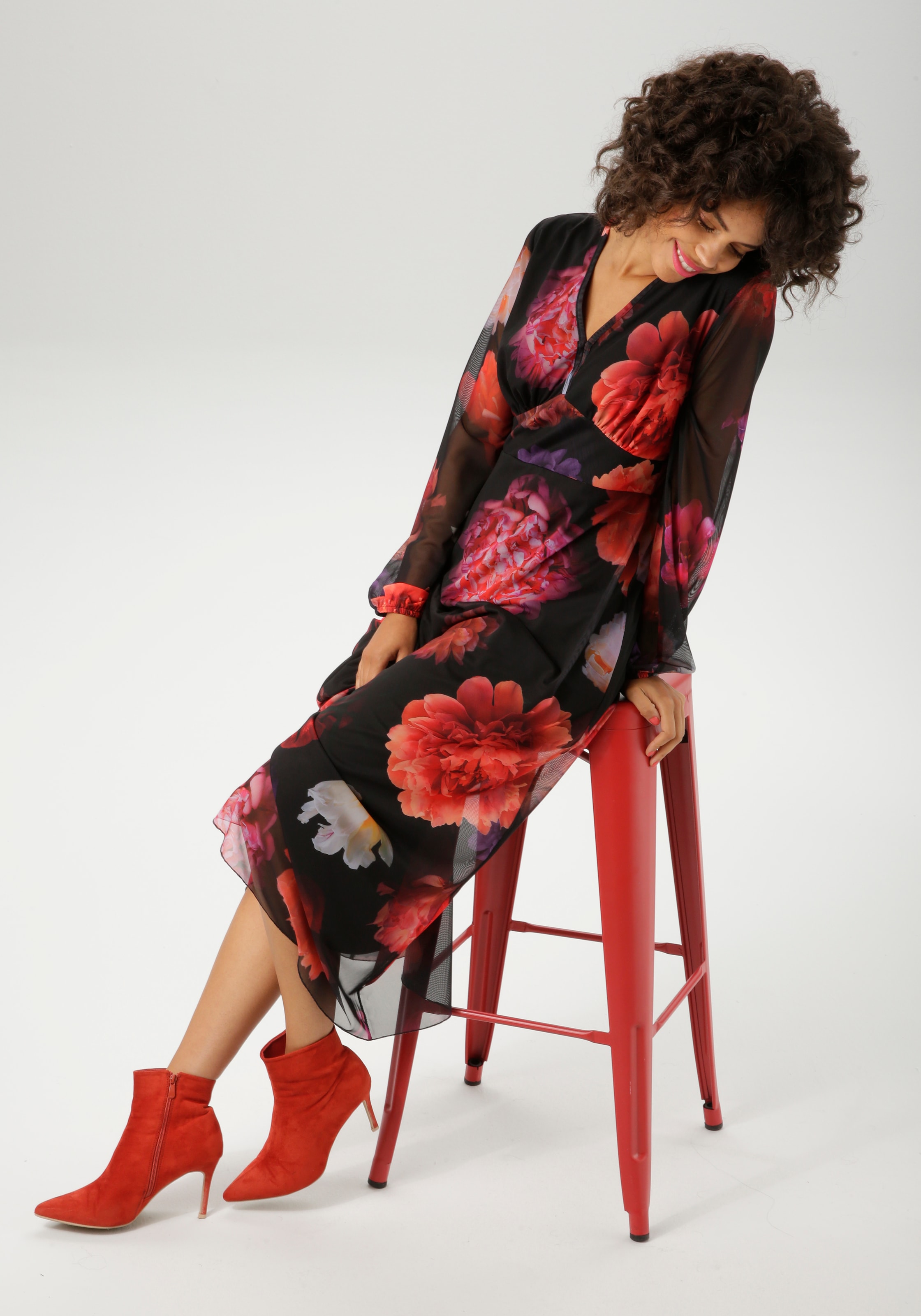 Aniston CASUAL Maxikleid mit farbenfrohen, grossflächigen Blüten bedruckt - NEUE KOLLEKTION