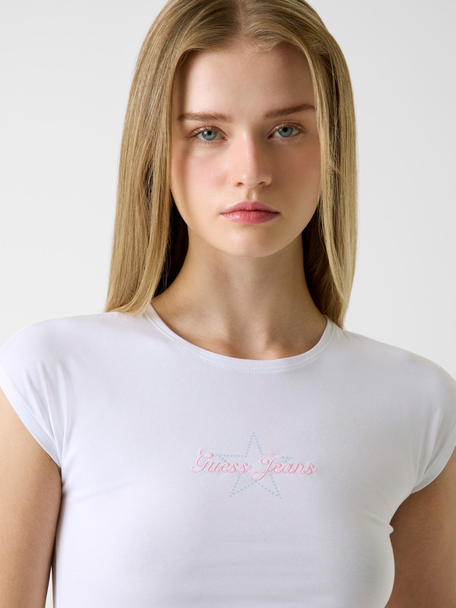 Camiseta com strass