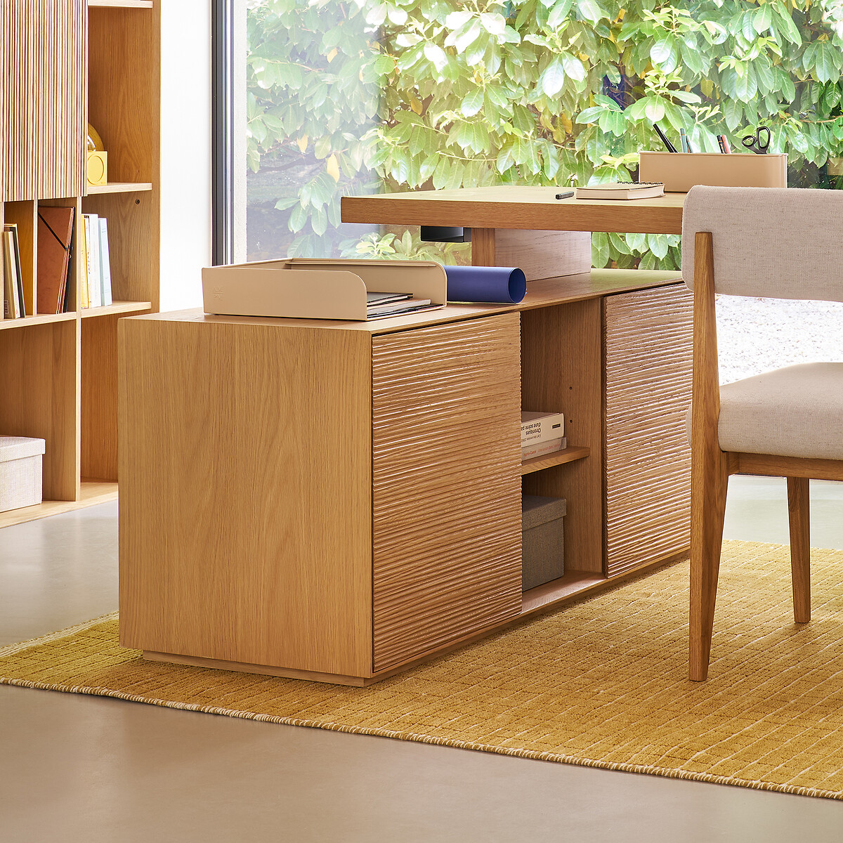 AM.PM<br>Base de mesa com 2 portas, carvalho e folheado, Mikube