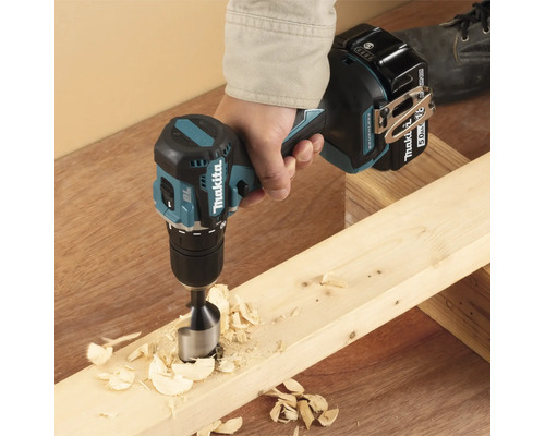 Makita DDF487RAJ 18V accuboormachine/schroefmachine, inclusief 2 accu's, oplader en MAKPAC maat 2 koffer.