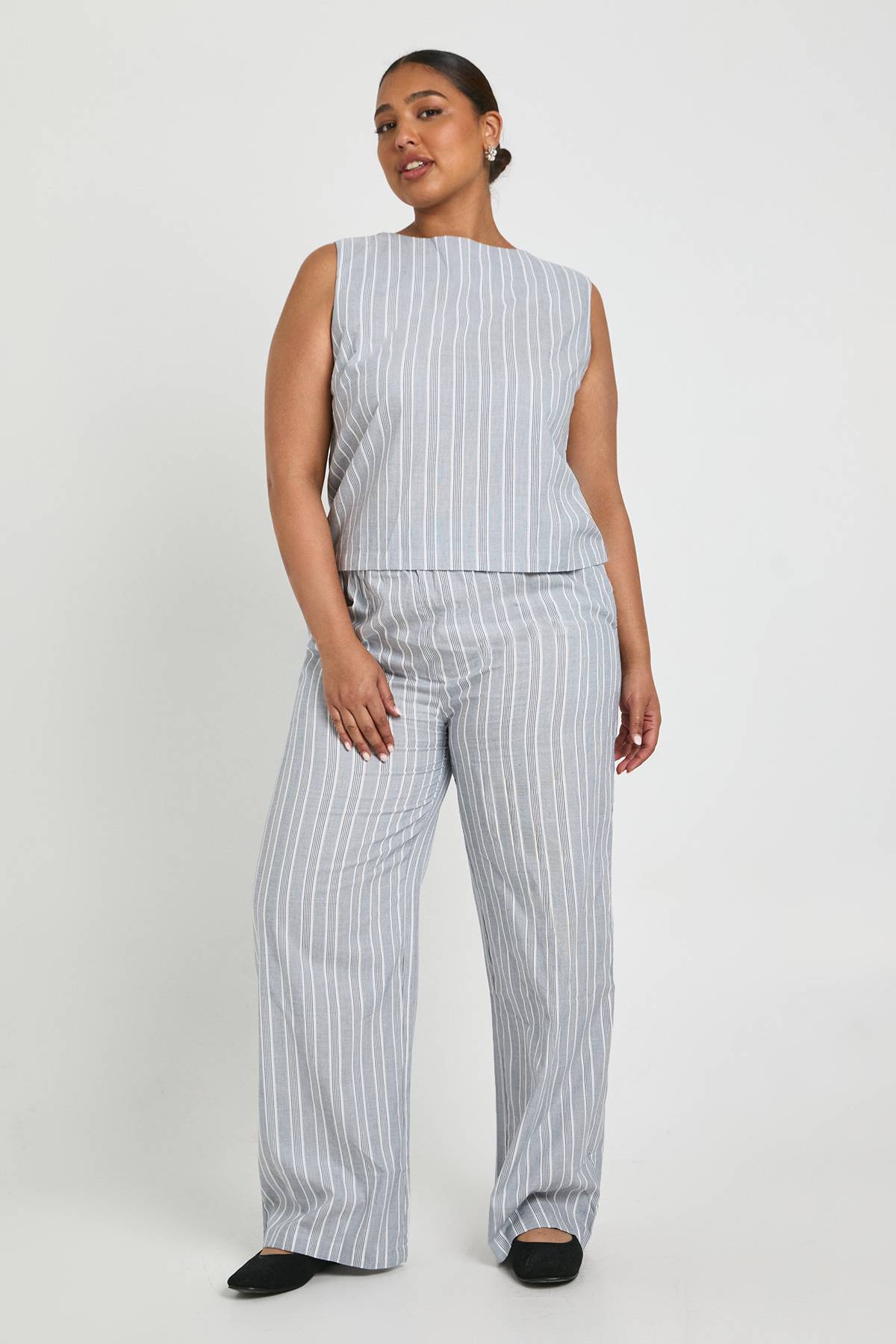 boohoo Haut sans manches rayé Plus et pantalon coordonné à jambes larges