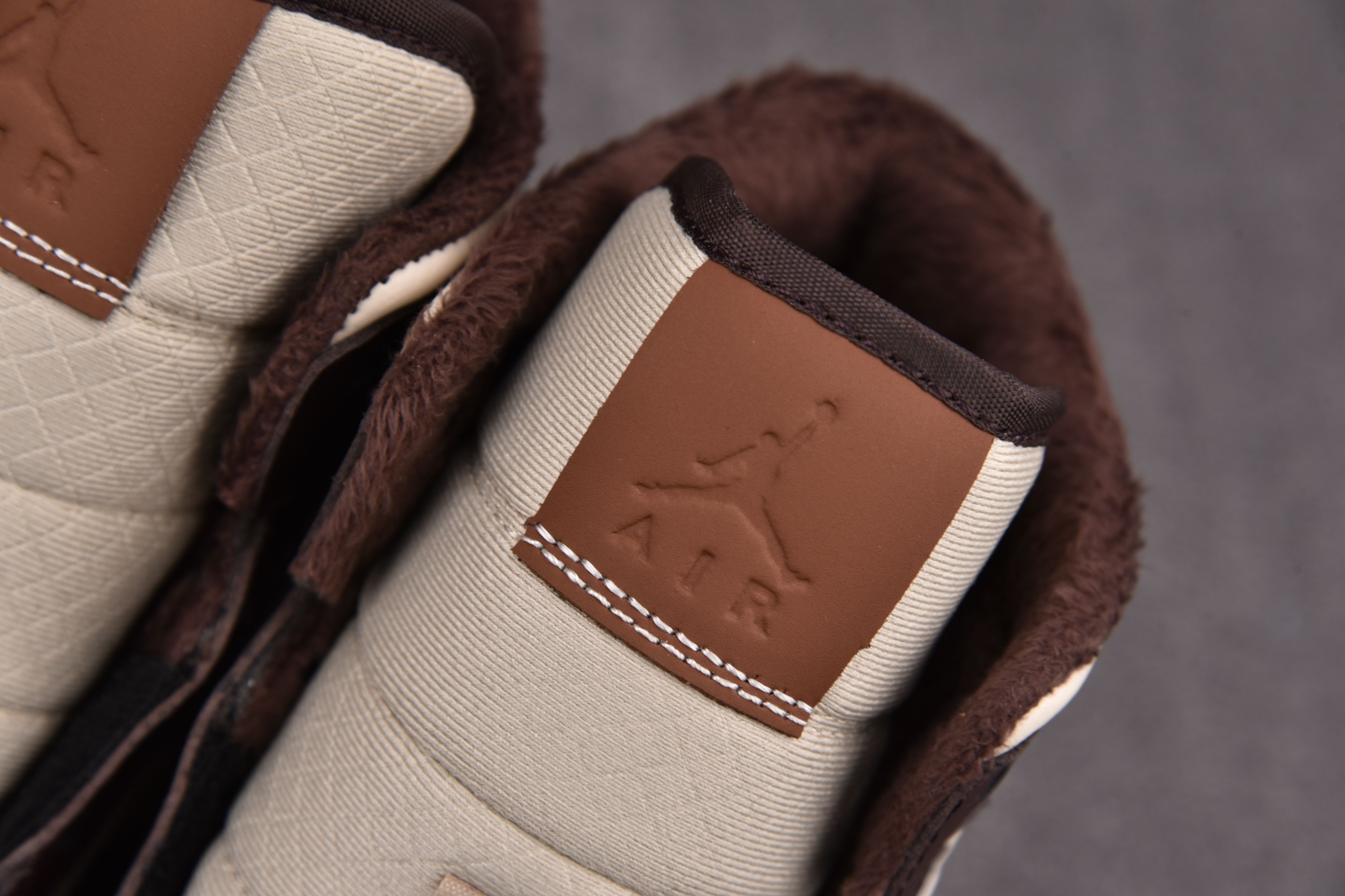 Jordan 1 Mid SE Brown Basalt Oatmeal (Women Size!!)