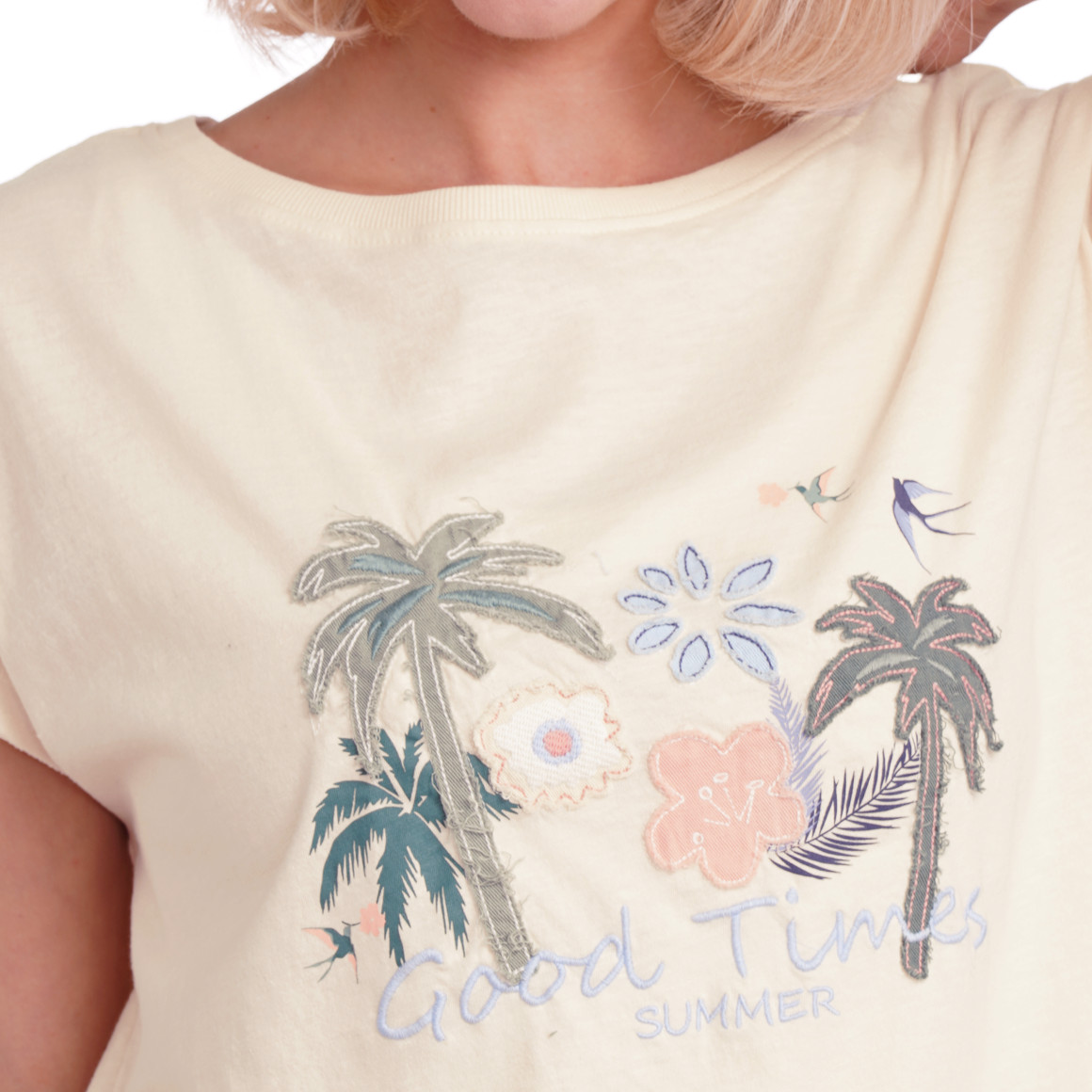 Gina Damen T-Shirt mit Aufnäher beige