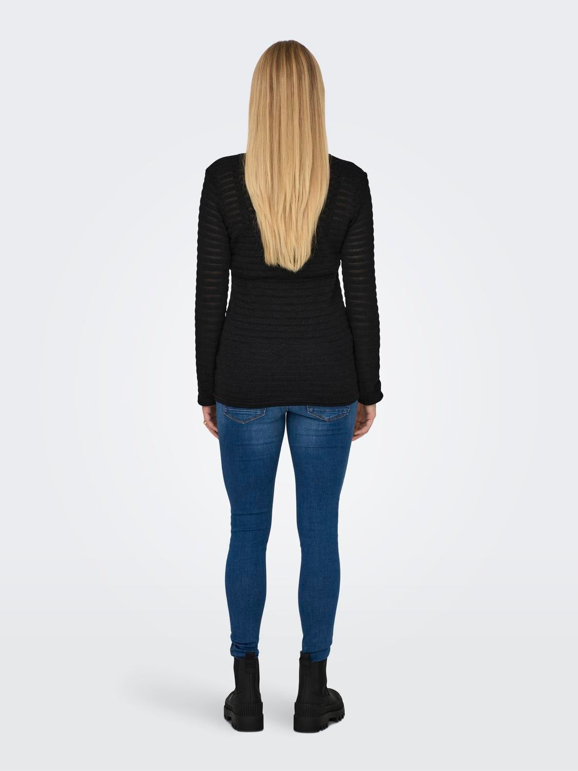 OLMELICIA Top Black