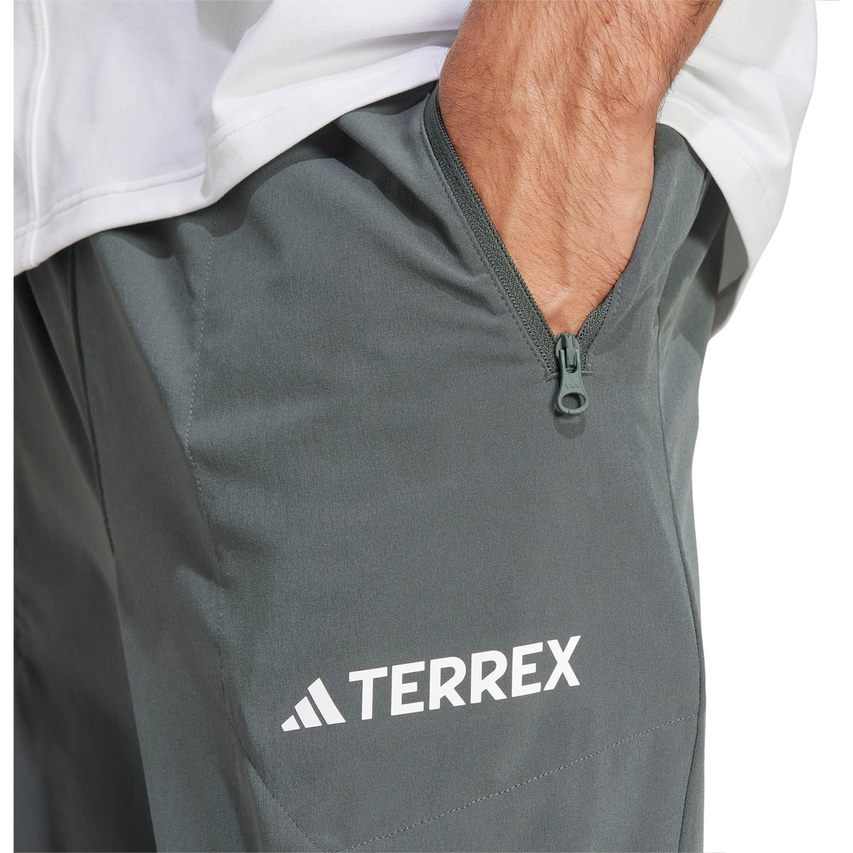 adidas MT Essentials Vandrebukser Herre