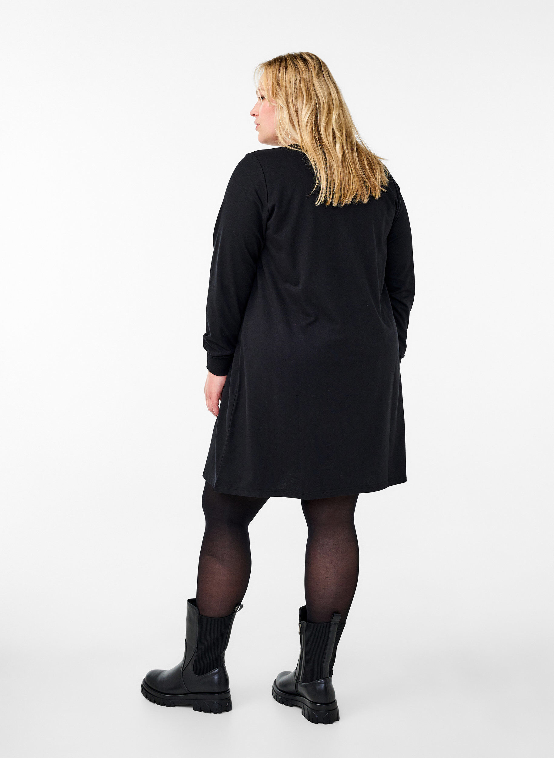 Kort sweatkjole med blondedetalje