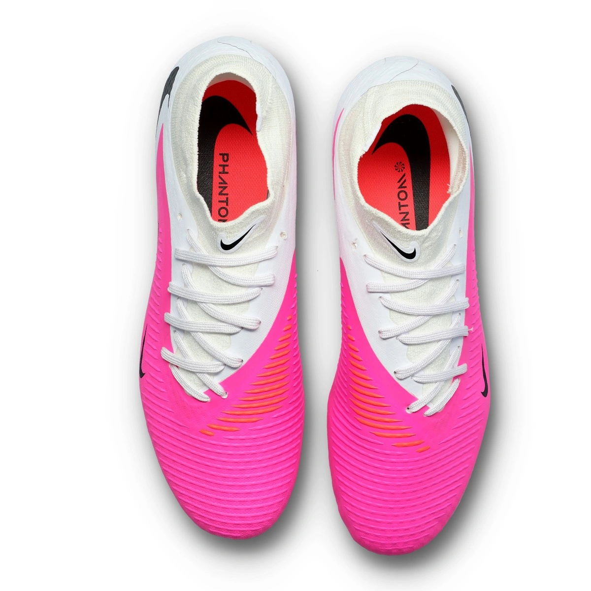 Chuteira Nike Phantom 6 High Academy FG/MG