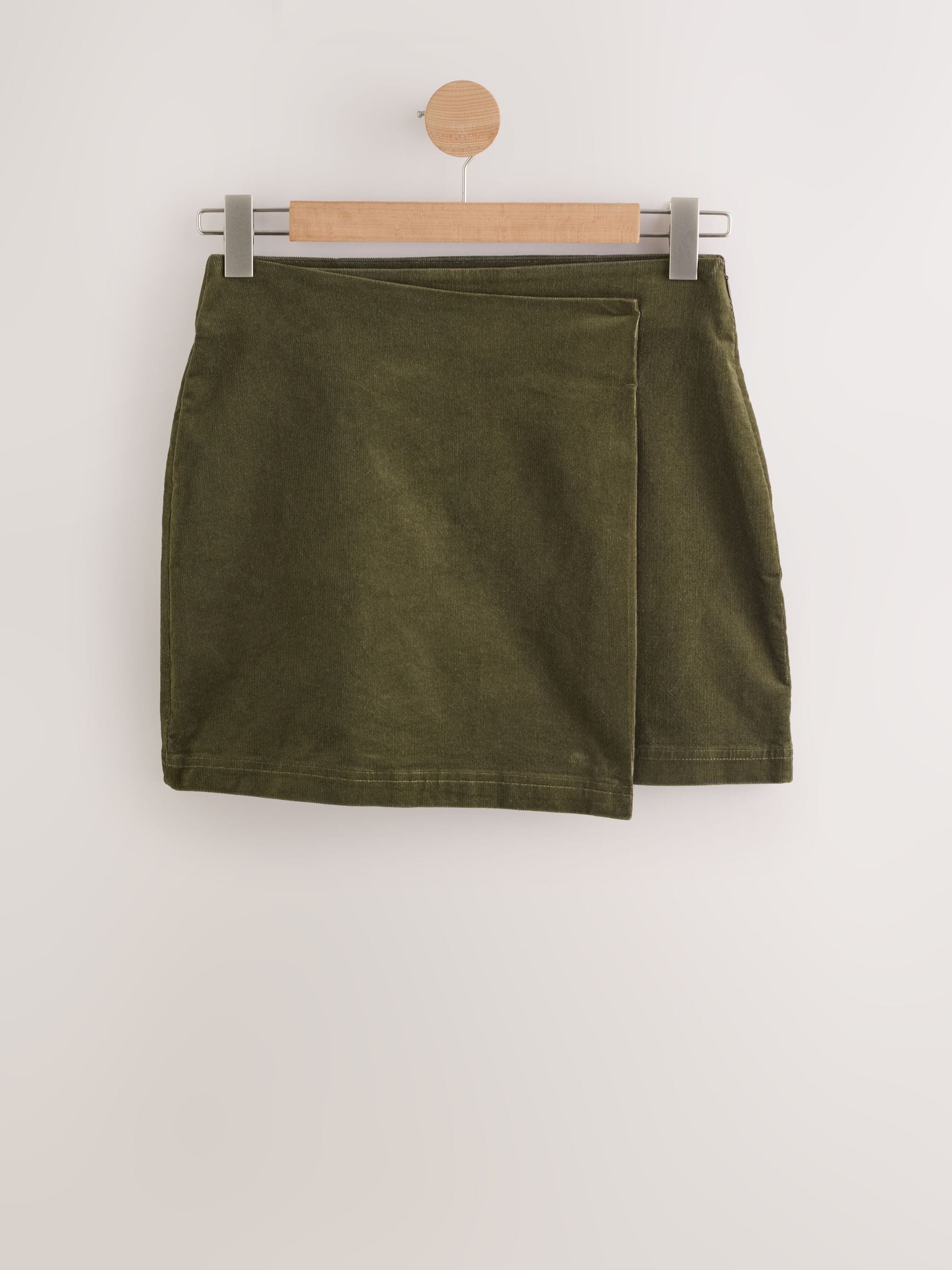 Kakigroen - Corduroy mini-wikkelrok