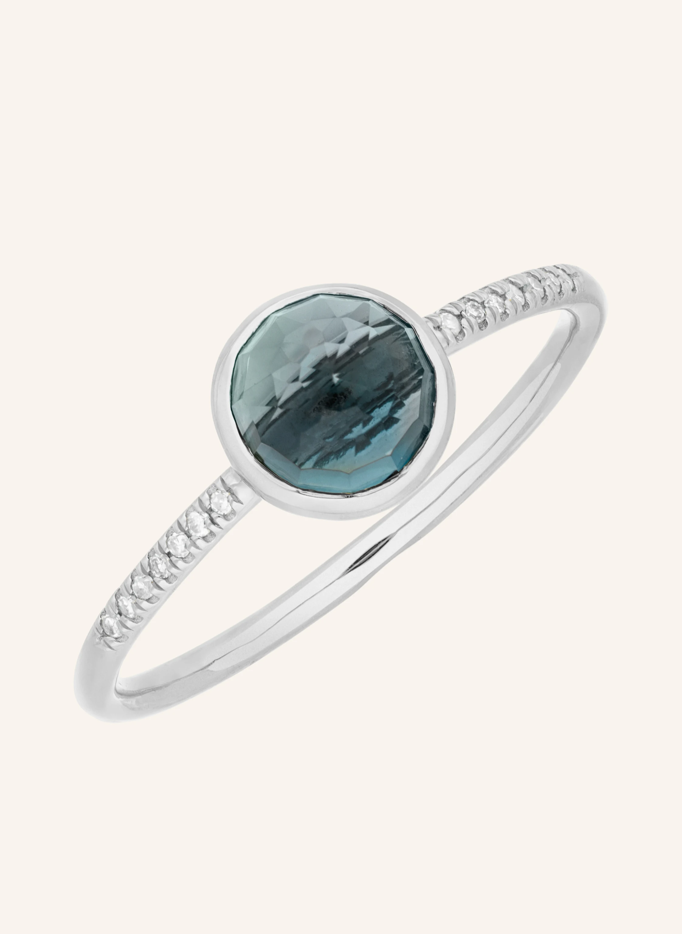 Leaf Ring BLUE TOPAS aus 14 Karat Weißgold mit Diamanten