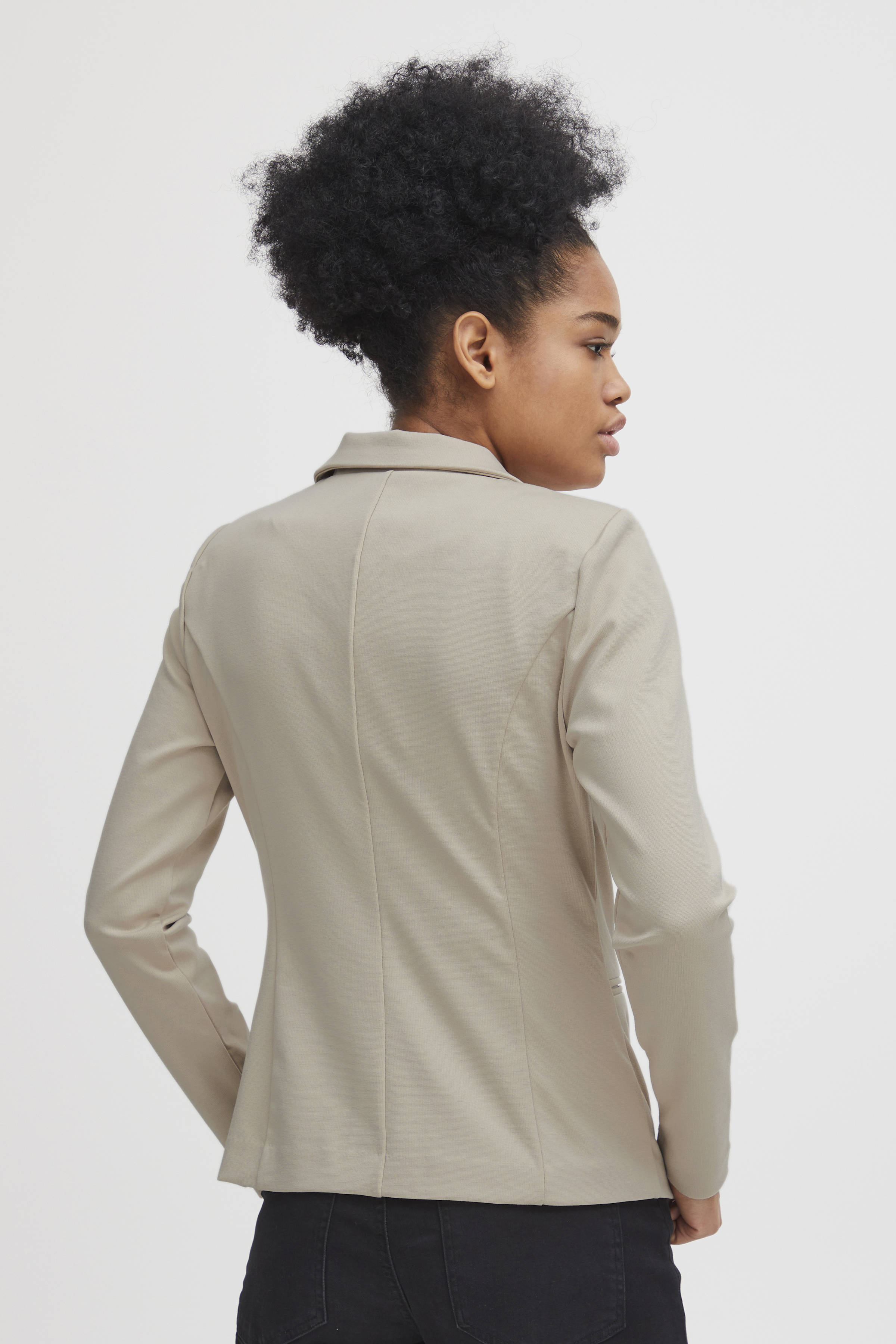 ICHI getailleerde blazer IHKATE zand