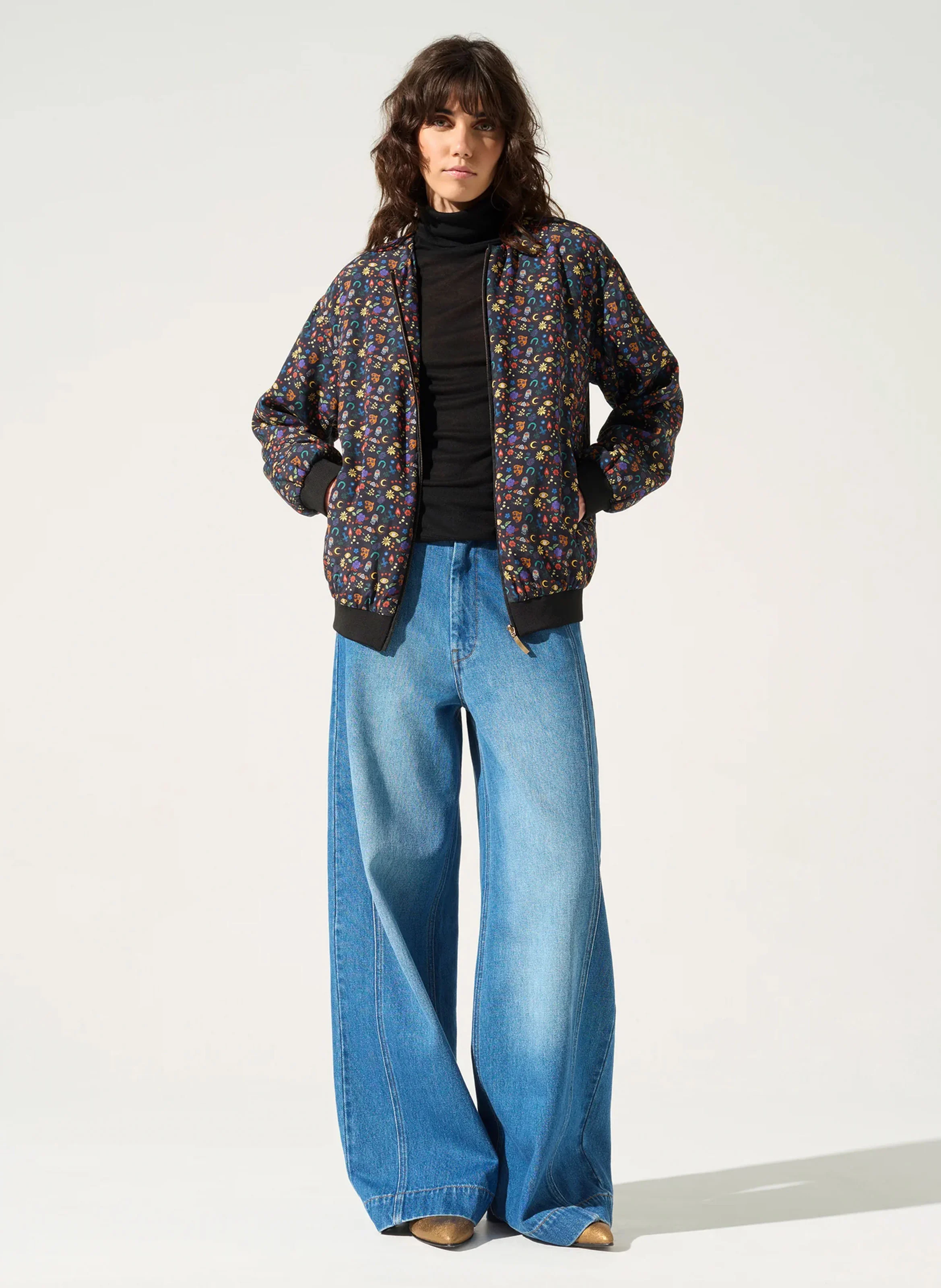 CRYSTAL - Blouson zippé à col rond et imprimé graphique| Noir