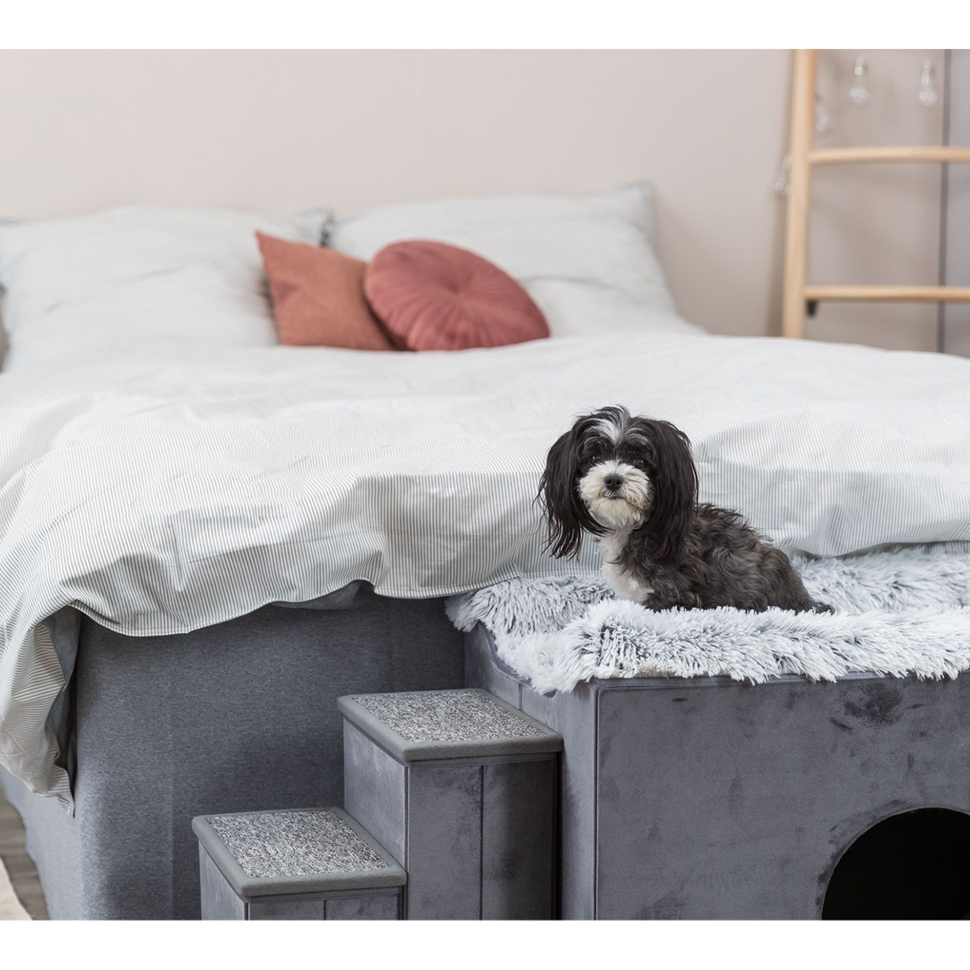 TRIXIE Hunde-Höhle mit Treppe - bis zu 15 kg belastbar