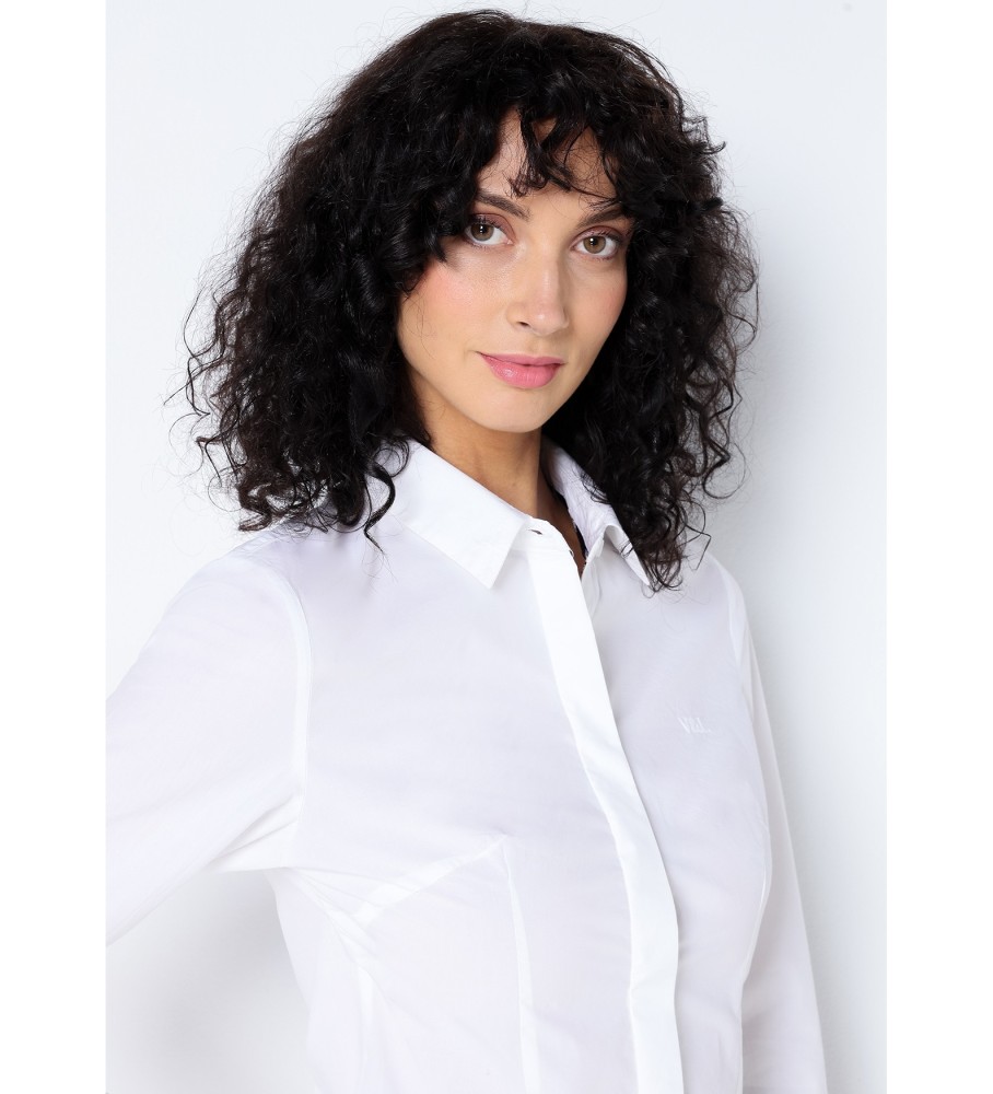 Victorio & Lucchino, estrutura de camisa V&L, linha branca