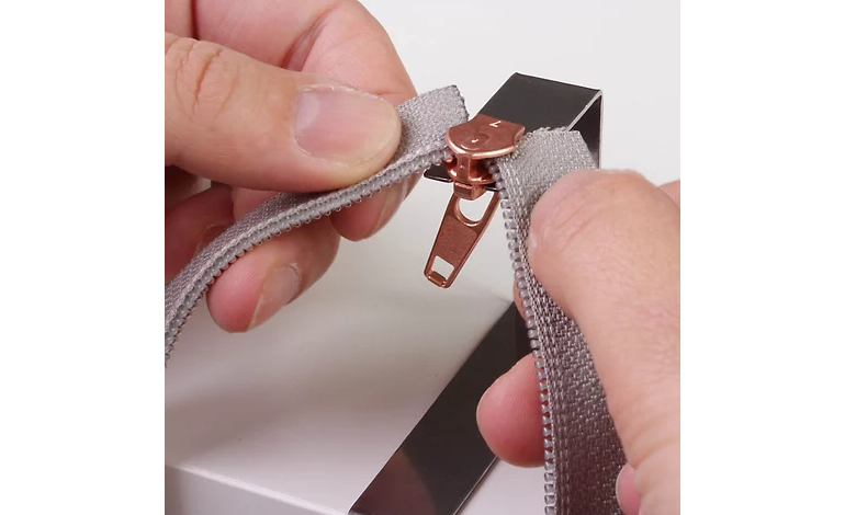 Wonder Zipper Einfädelhilfe Reissverschluss Schieber Mercerie Hilfsmittel (SWZ-200) - Silber