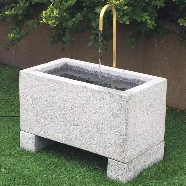 Dehner Granit-Gartenbrunnen Salzburg, ca.