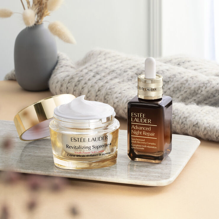 Estée Lauder Revitalizing Supreme  Youth Power Soft Crème