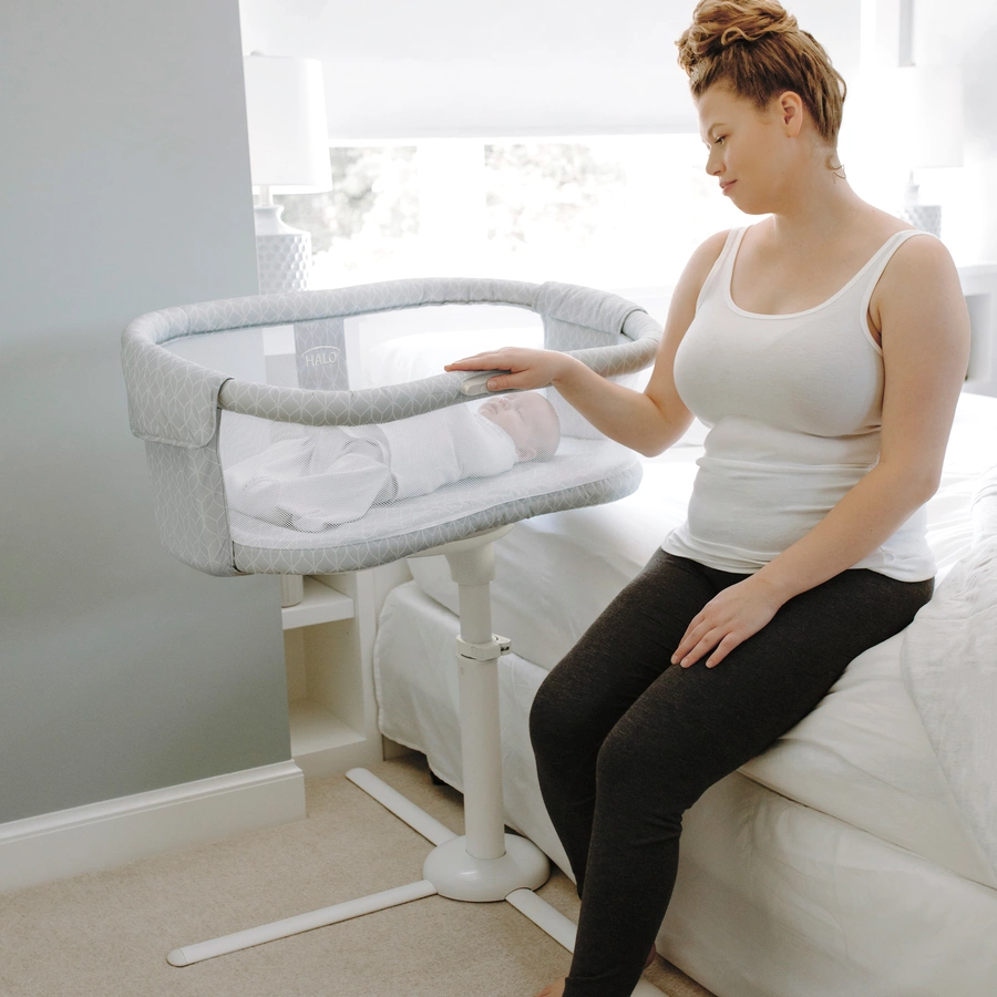 HALO® BassiNest® 360° Schwenkbares Beistellbett Essentia Series Morning Mist