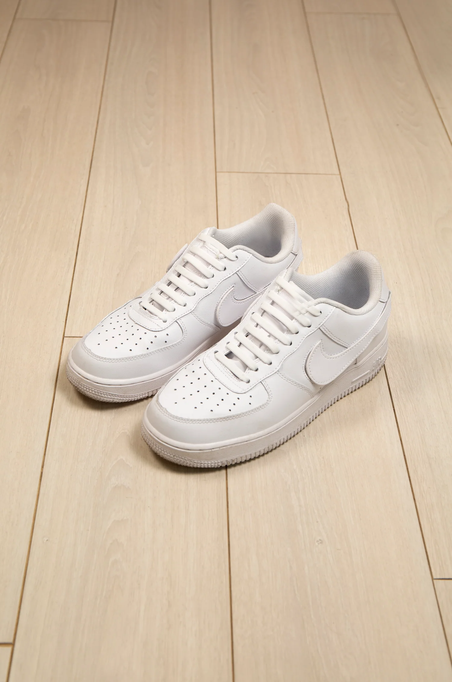 White No-Tie Shoe Bands