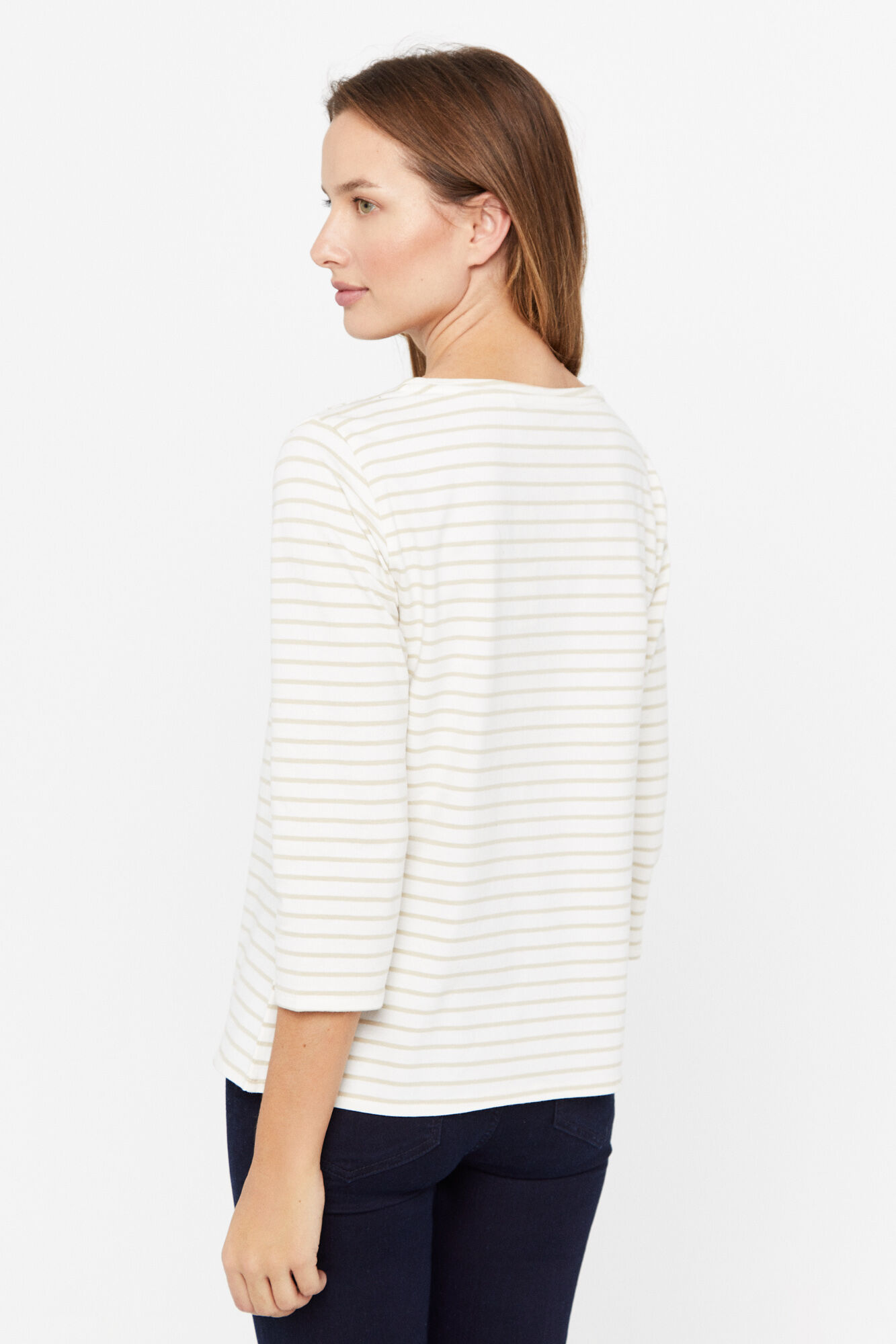 Camiseta básica com decote canoa - Marrom