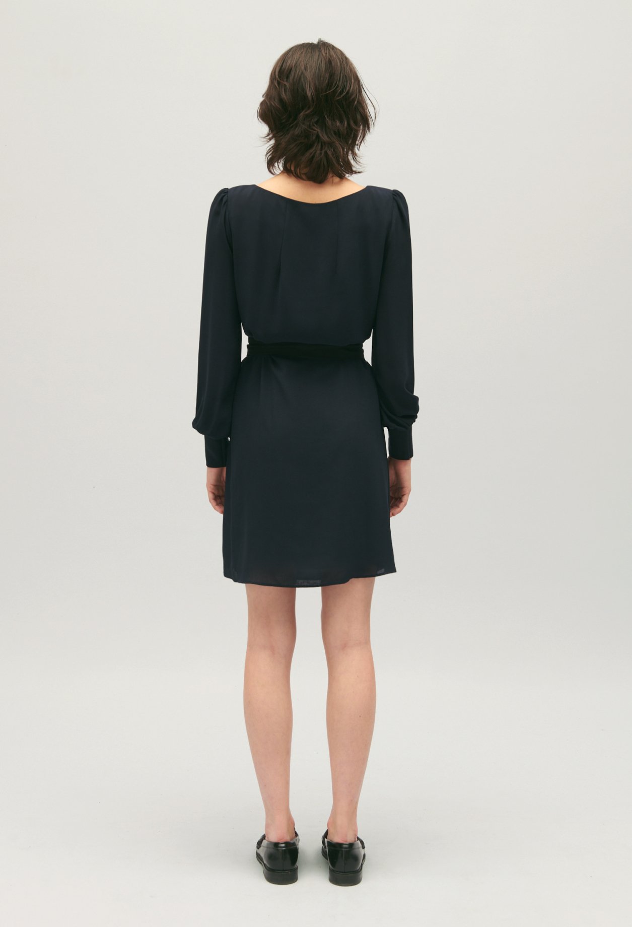 Robe courte ceinturee marine