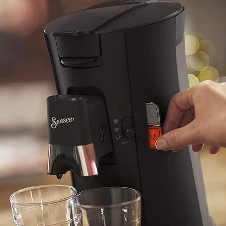 Philips Senseo Select ECO-Kaffeepadmaschine Bundle mit 66 Kaffeepads,3 Kaffeespezialitäten, Memo-Funktion, Crema Plus, Intensität Plus, aus recyceltem Plastik, 0,9L, Schwarz Eco (CSA240/20)