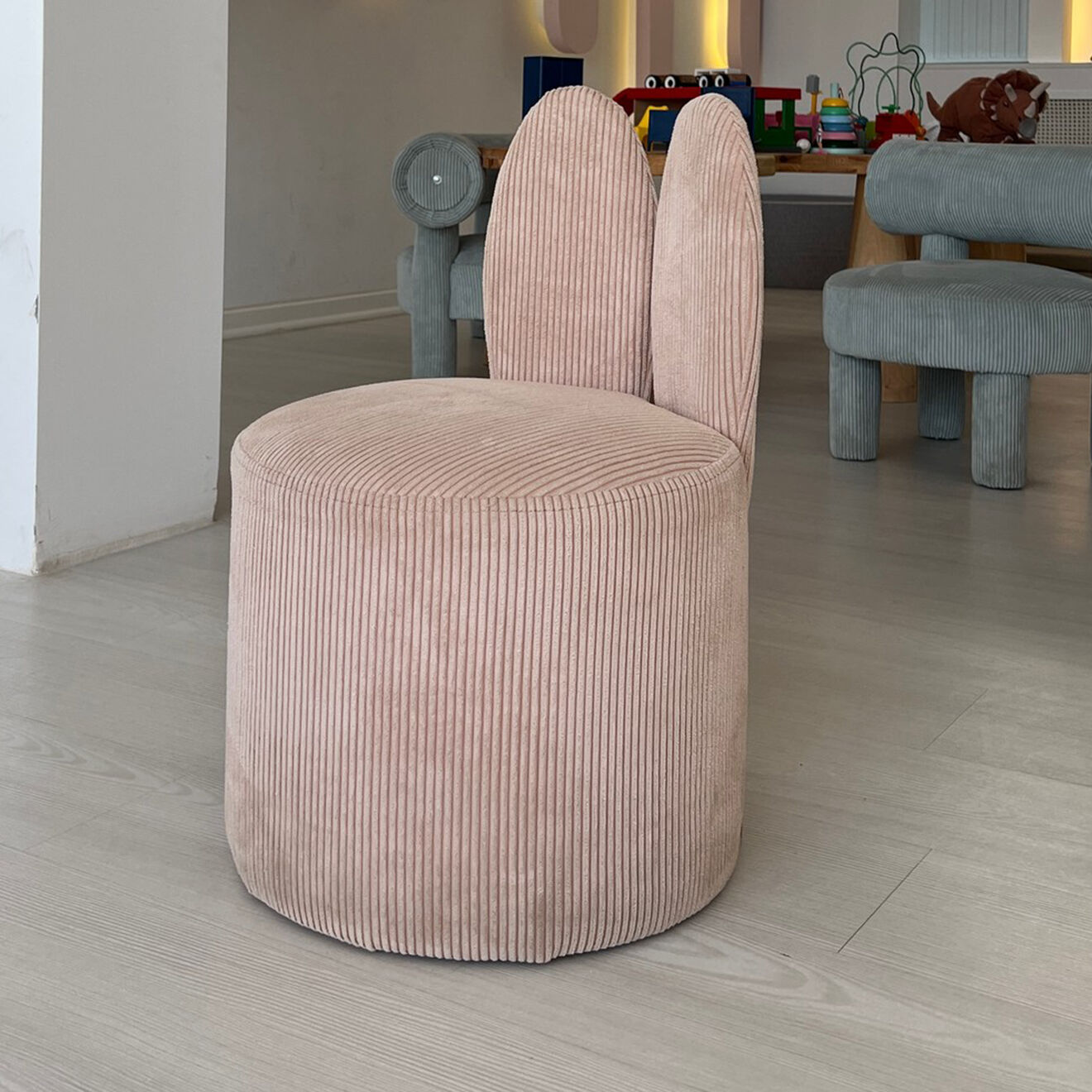 Homitis Pouf Bunny rose - 39x58x39 cm