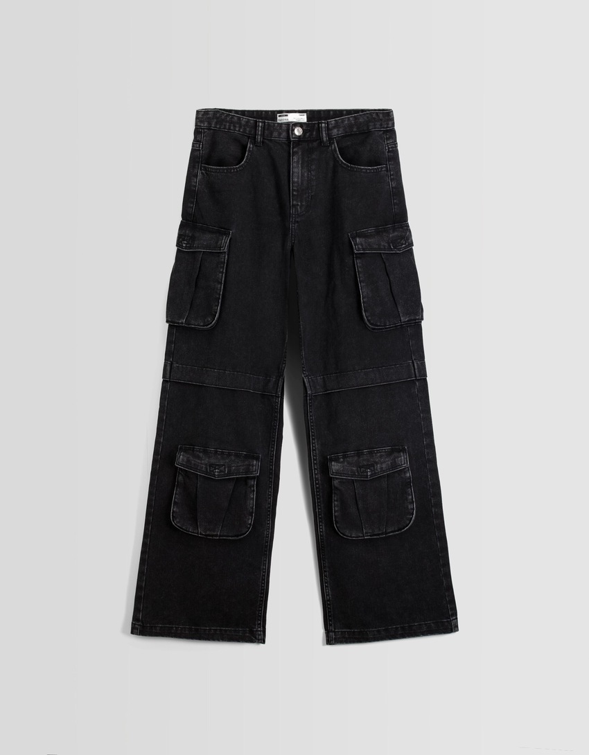 Calça cargo com vários bolsos