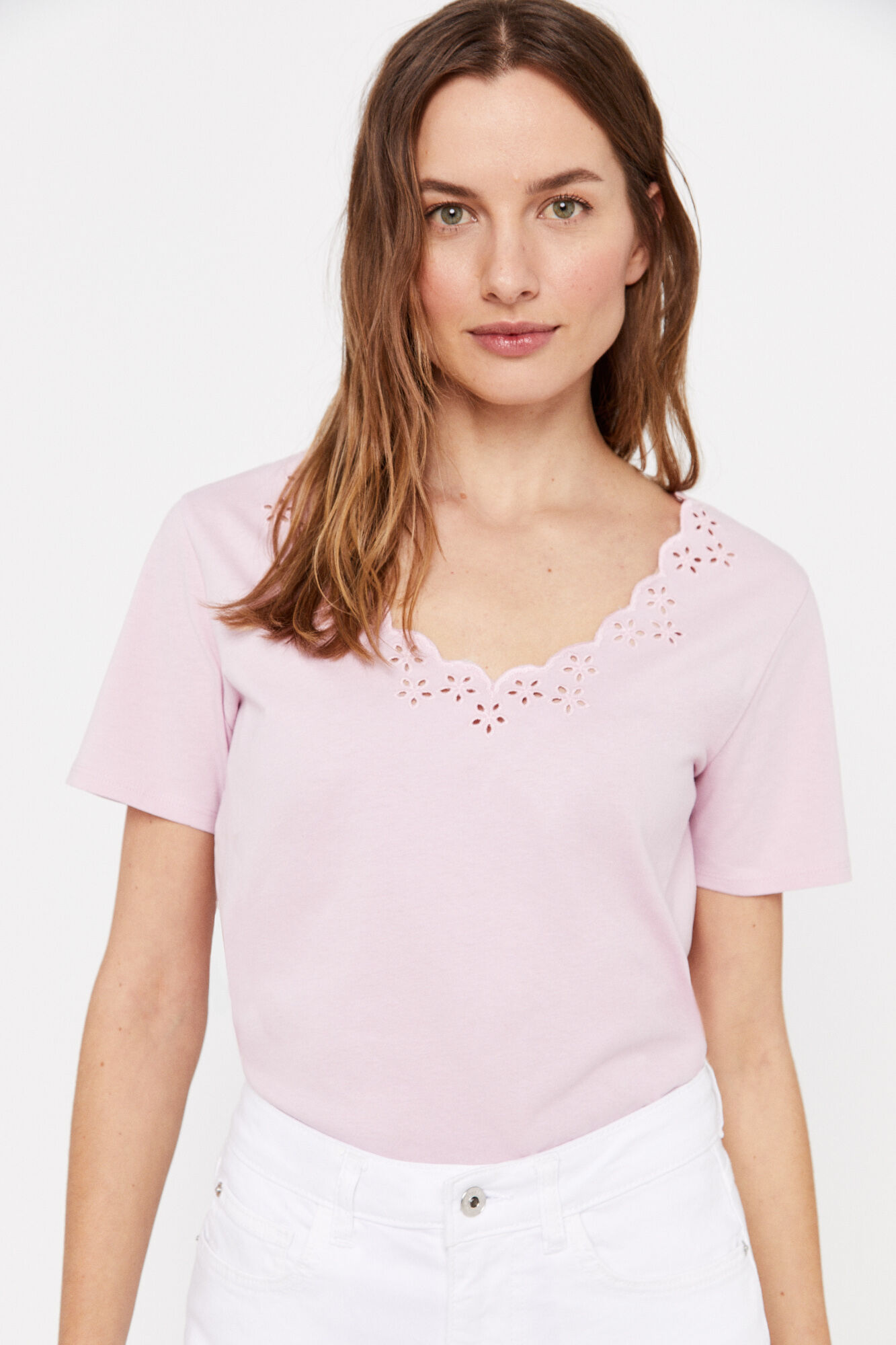 Camiseta romântica com bordado vazado - Lilás