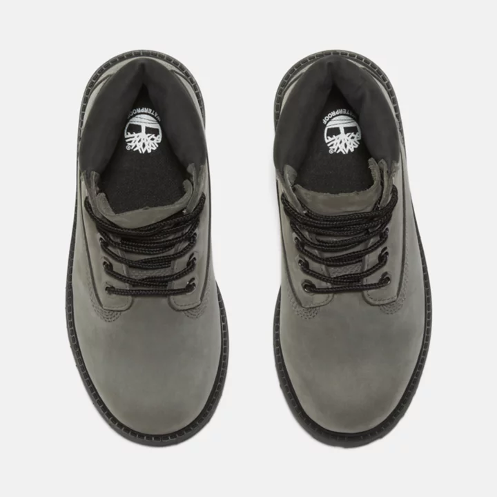 Bota infantil premium impermeável de 15 cm na cor cinza.