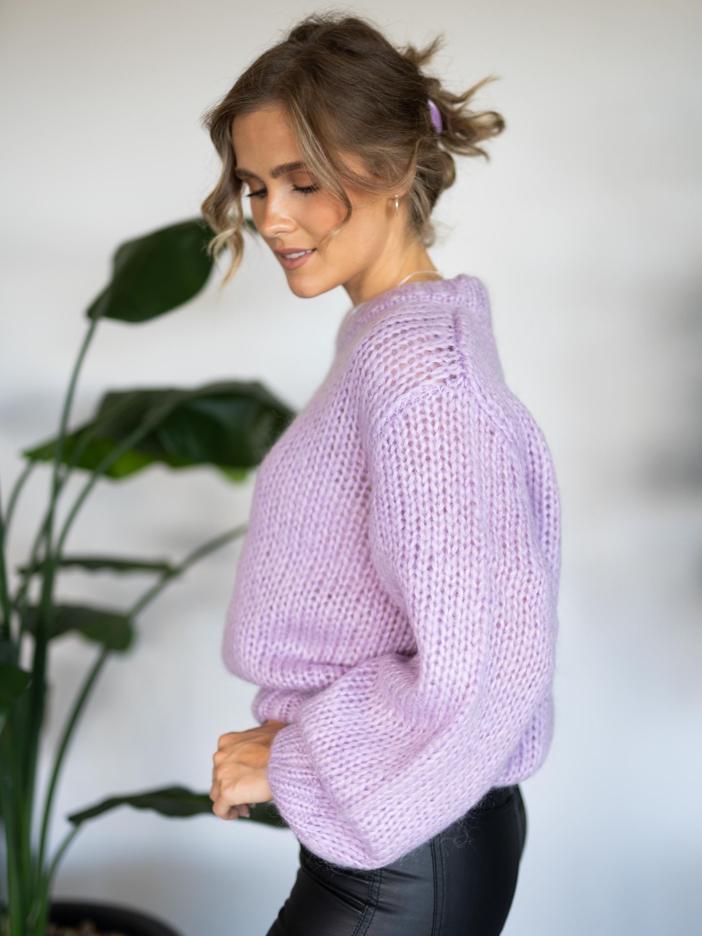 Suanne Long Sleeve Knit O-Neck