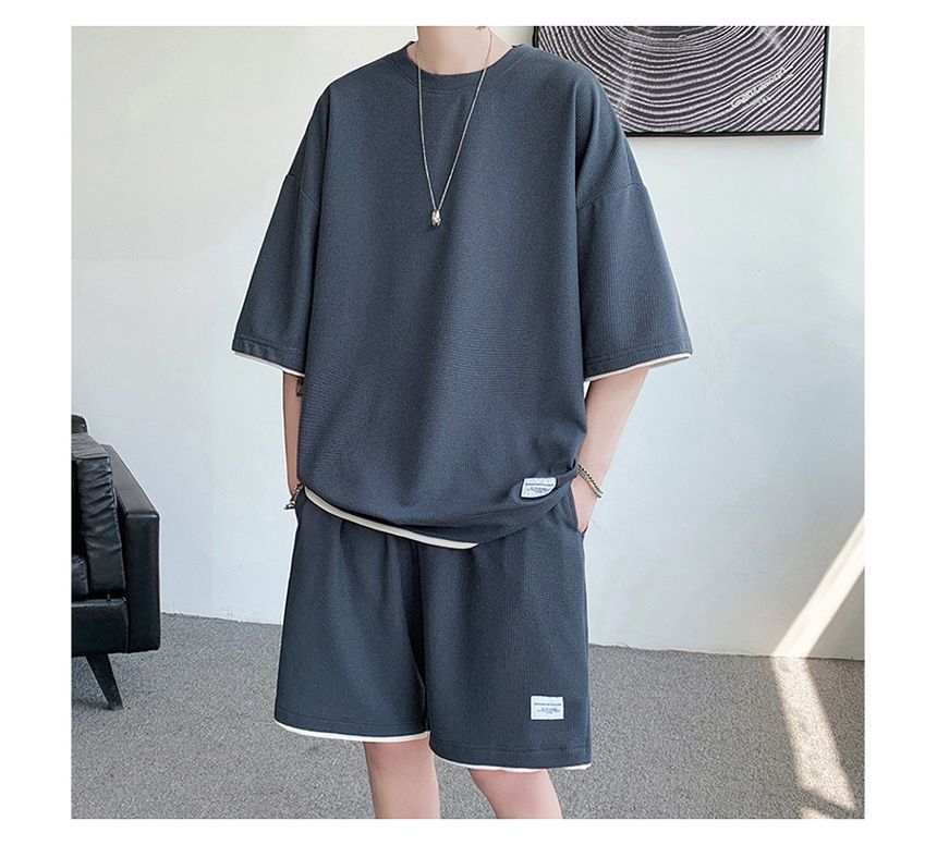 Obikan - Set: Mock tweedelig T-shirt met korte mouwen + shorts