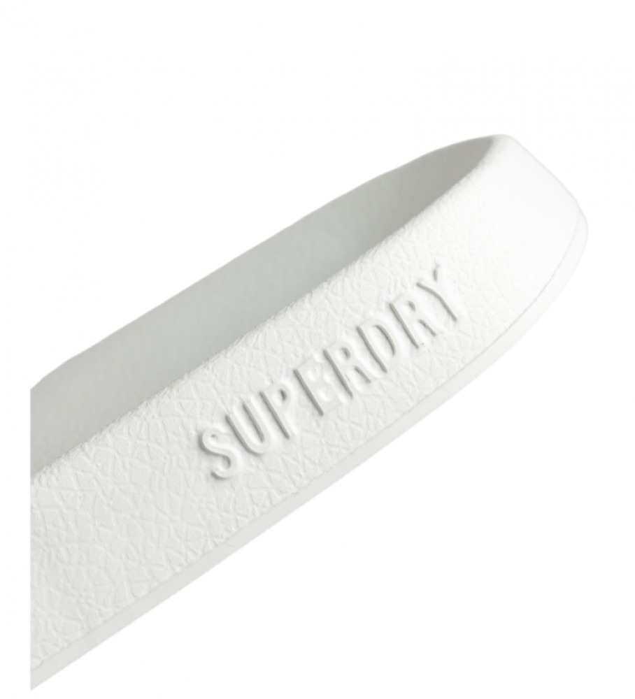 Chinelo de piscina Superdry Code com logo na cor branca.