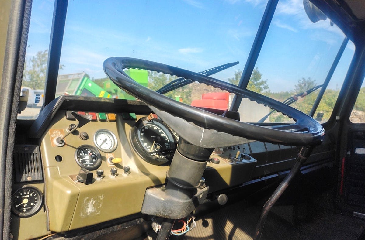 Truck offroad Tour in Prag inkl. Quad und Landrover Fahrt!