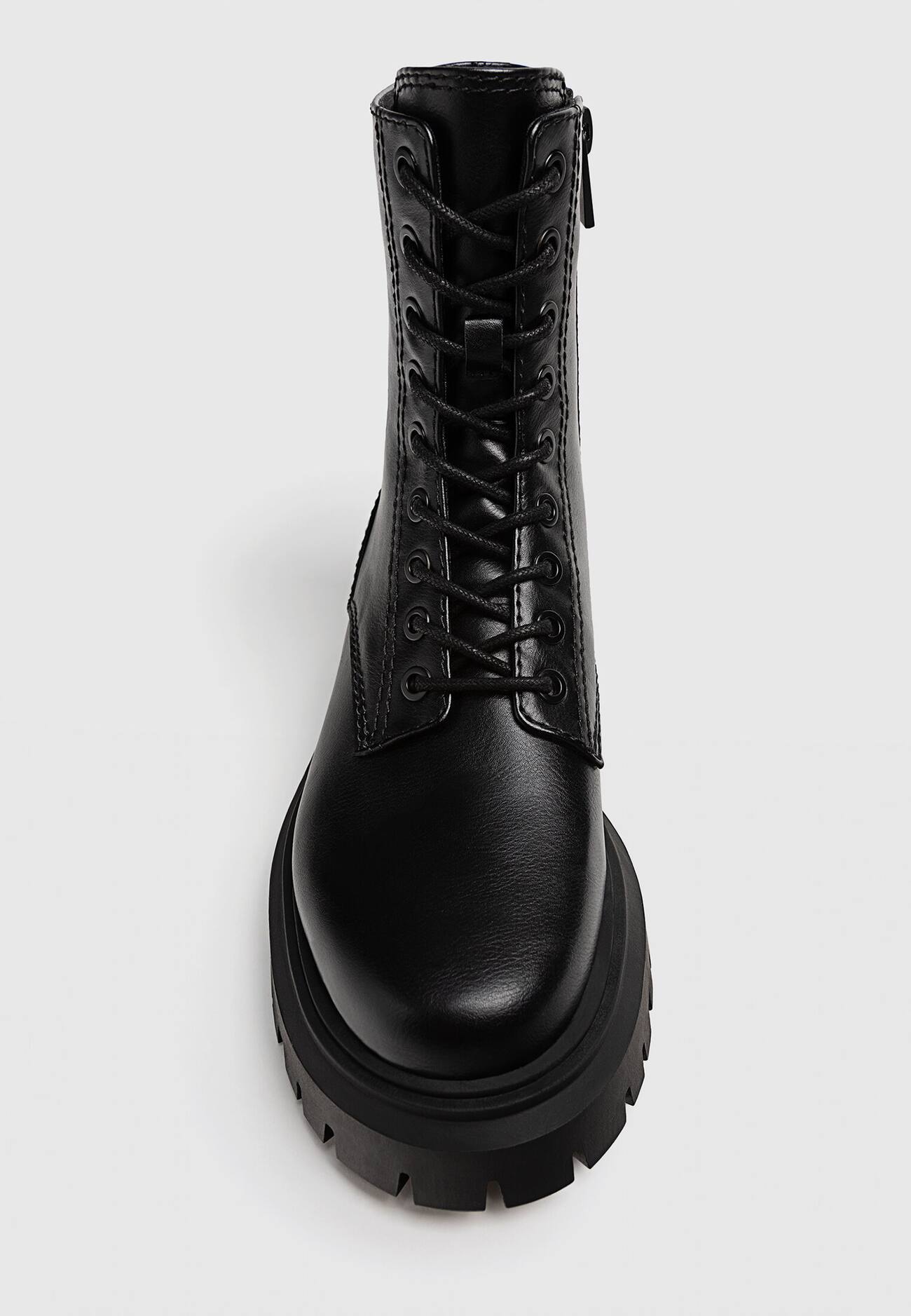 Botas de cano curto sem cadarço