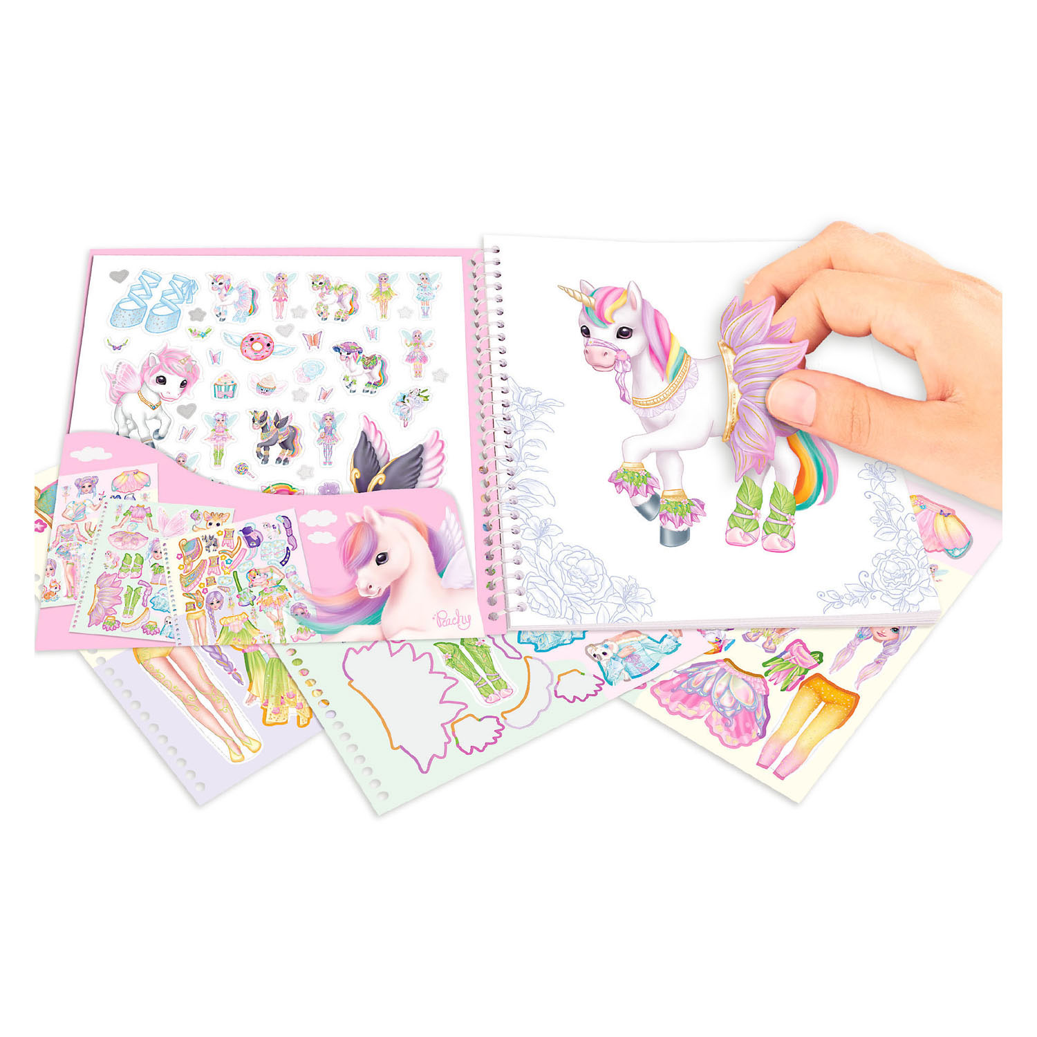 Ylvi Dress Me Up Stickerboek
