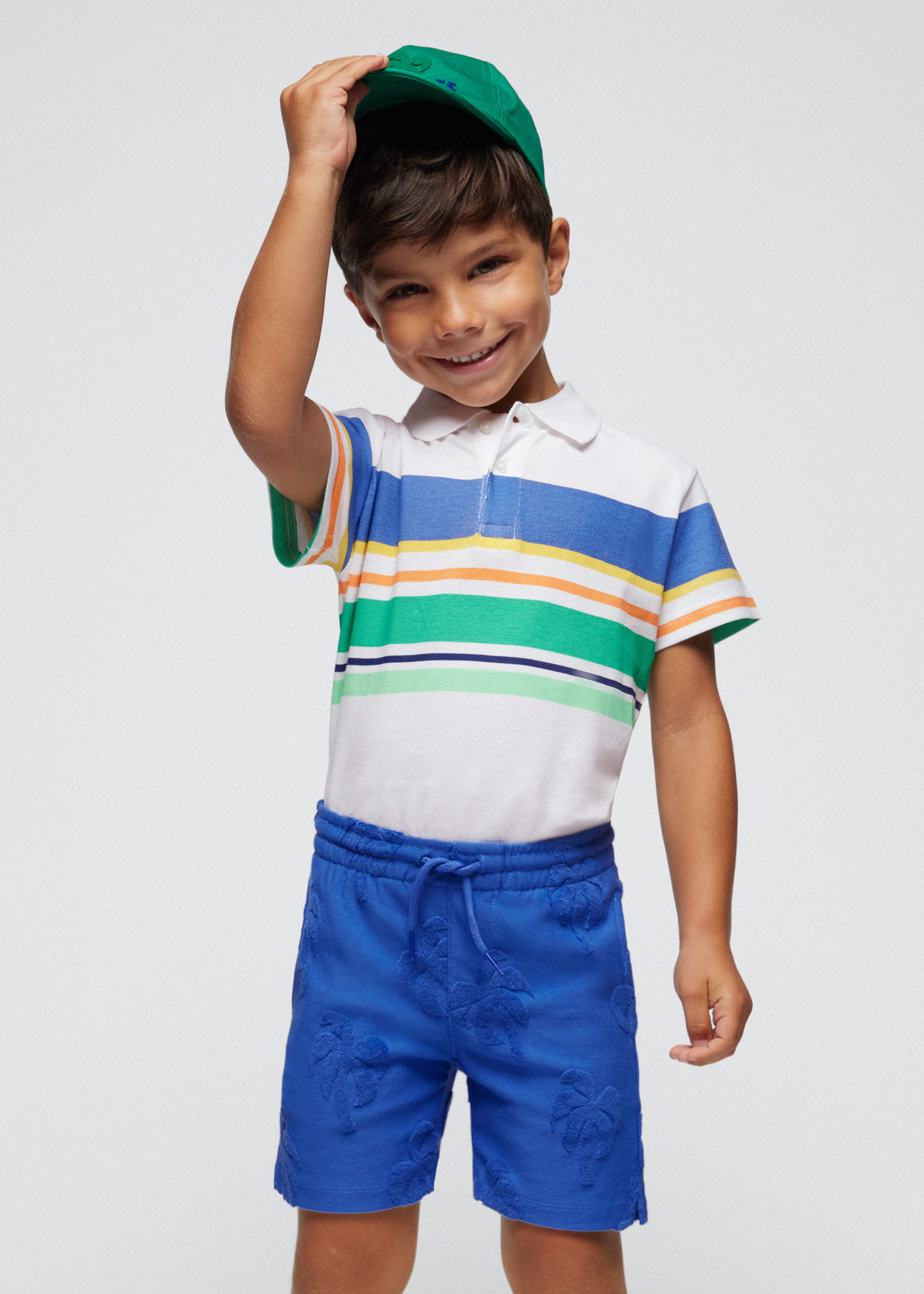 Palmeiras Bermudas menino encaracolado