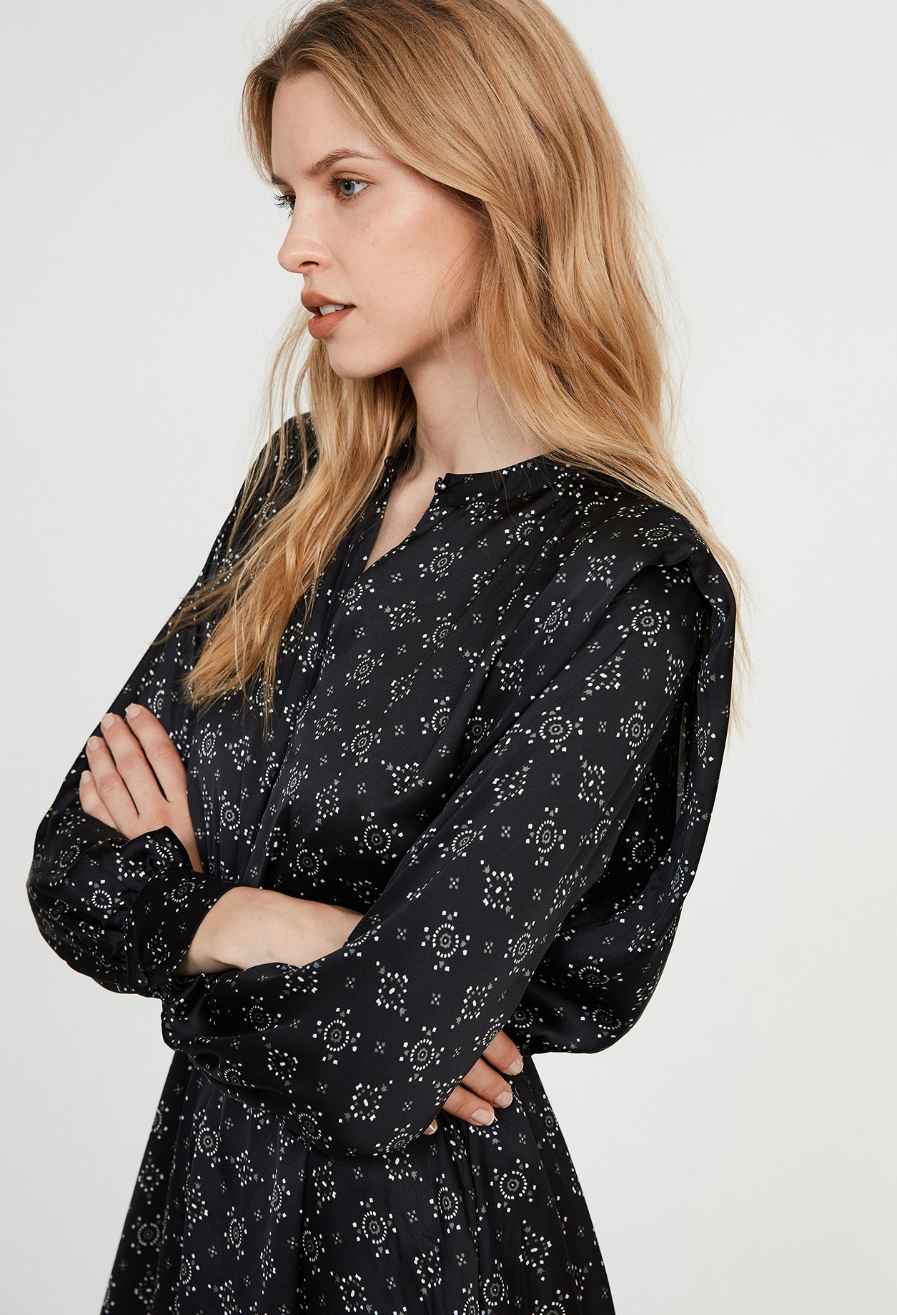 Robe longue &agrave; motifs geometrique