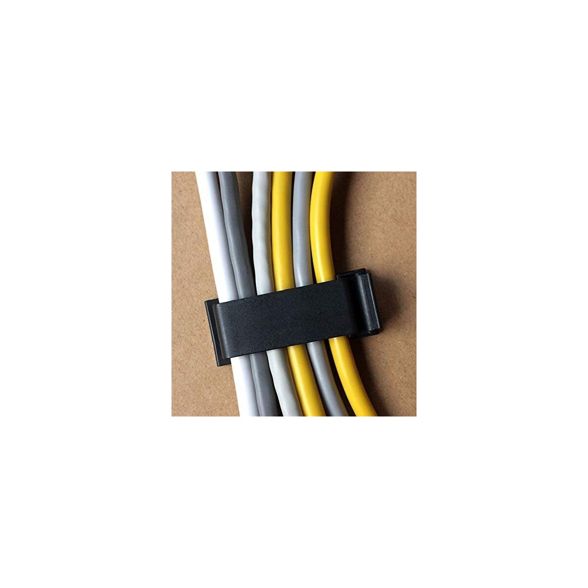 Selvklebende kabelholder for flere kabler 10-pakning Sort