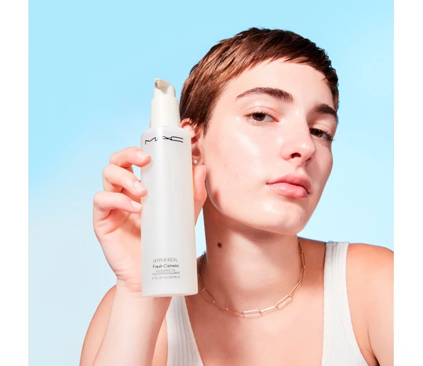 M•A•C Hyper Real Fresh Canvas Cleansing Oil